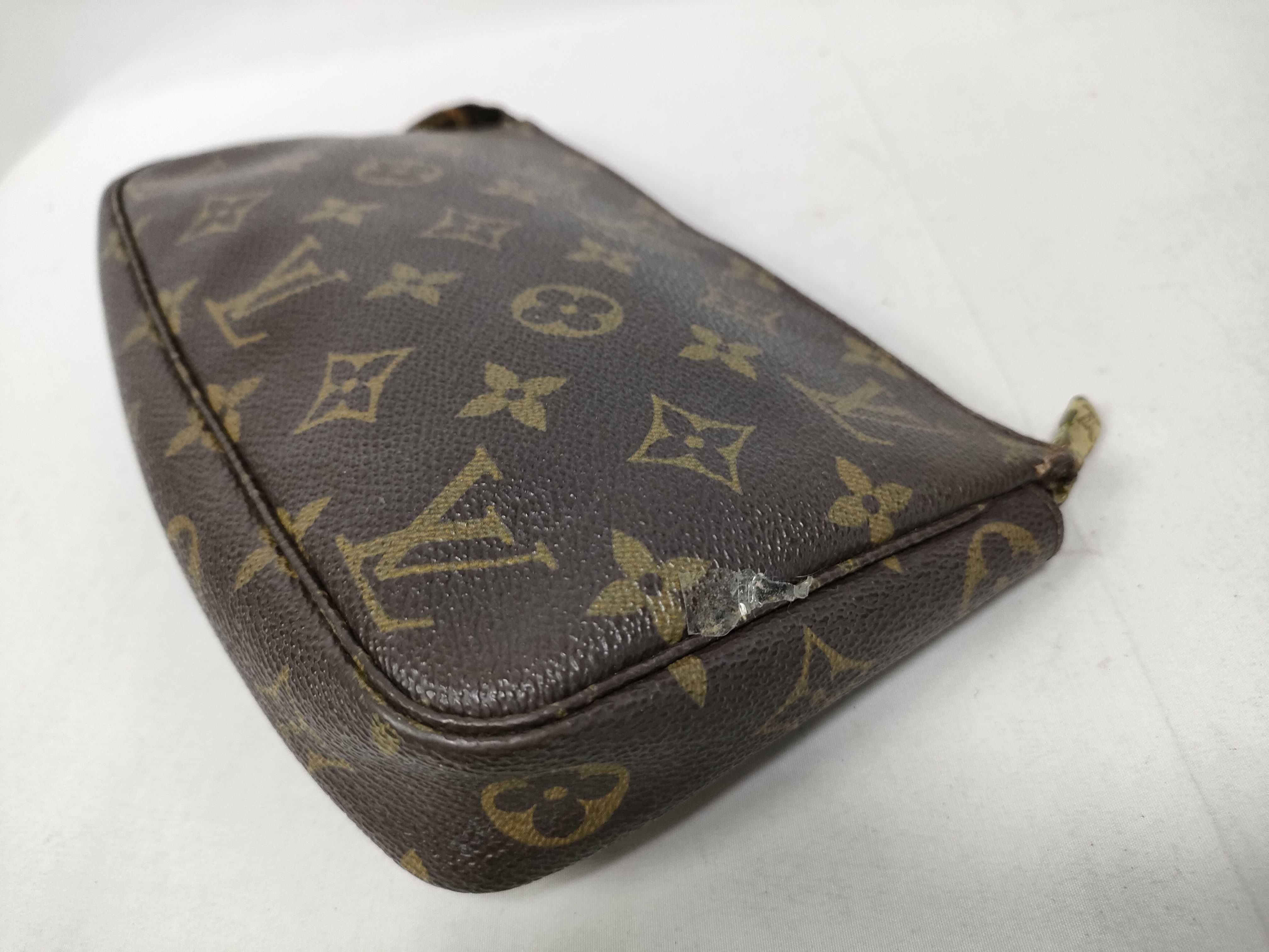 Monogram Louis Vuitton Monogram Pouch Pochette Accessoires M51980 Pouch — view 5