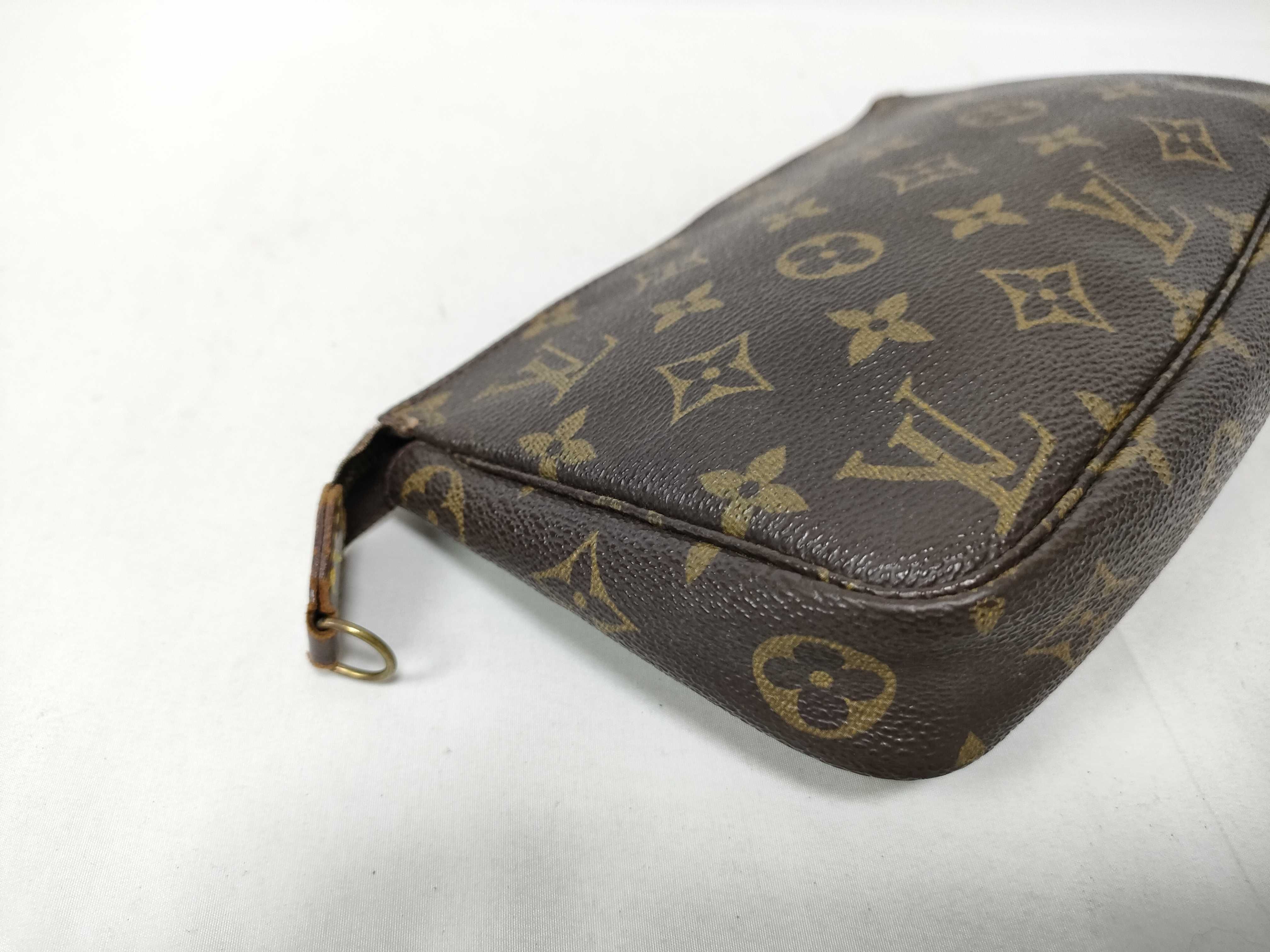 Monogram Louis Vuitton Monogram Pouch Pochette Accessoires M51980 Pouch — view 7