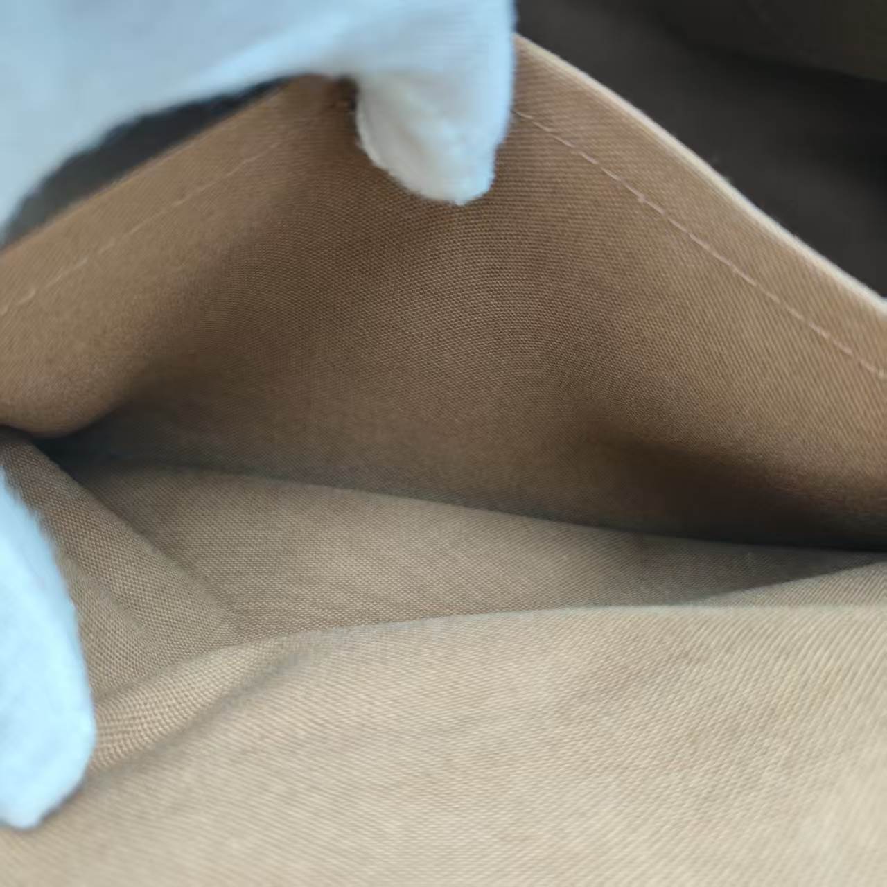 【*Shipped from: China*】LOUIS VUITTON PU Shoulder Bag — view 9