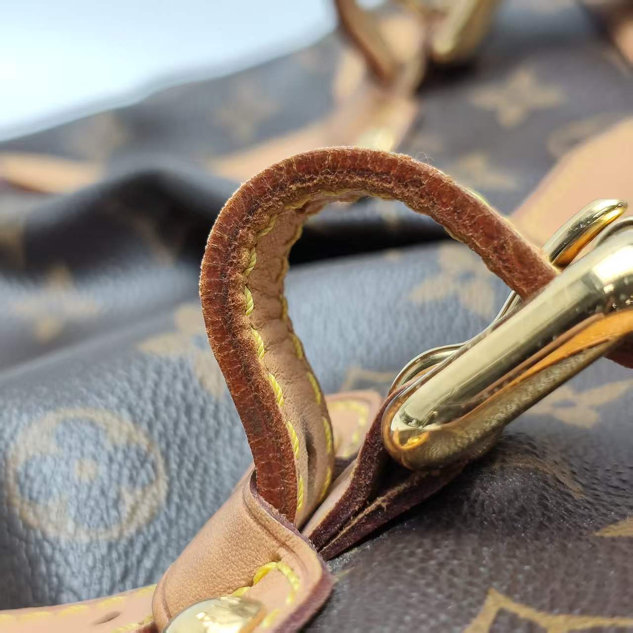 【*Shipped from: China*】LOUIS VUITTON PU Shoulder Bag — view 10