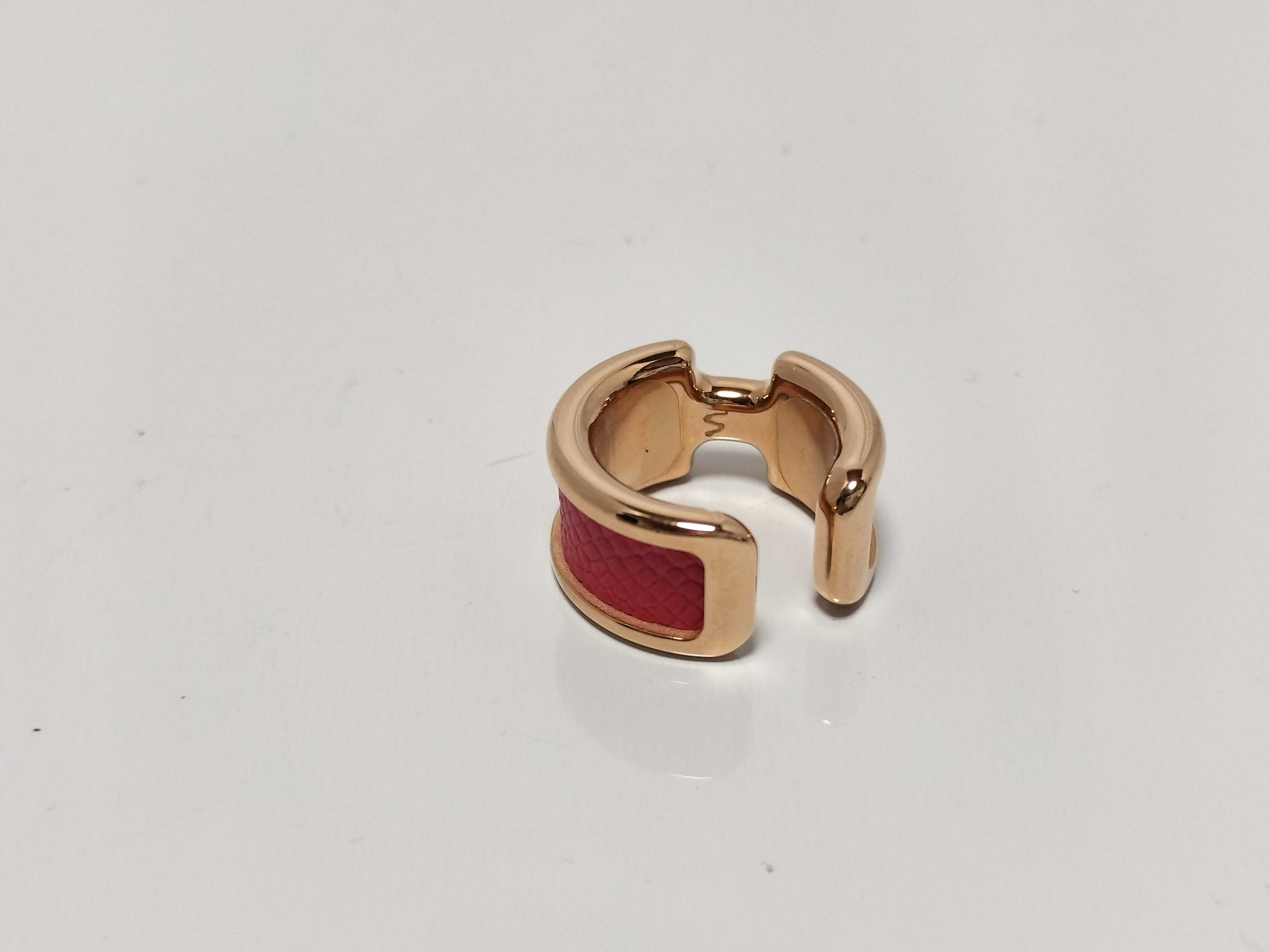Ear Cuff PM Rose Gold Olympe Earrings — view 3