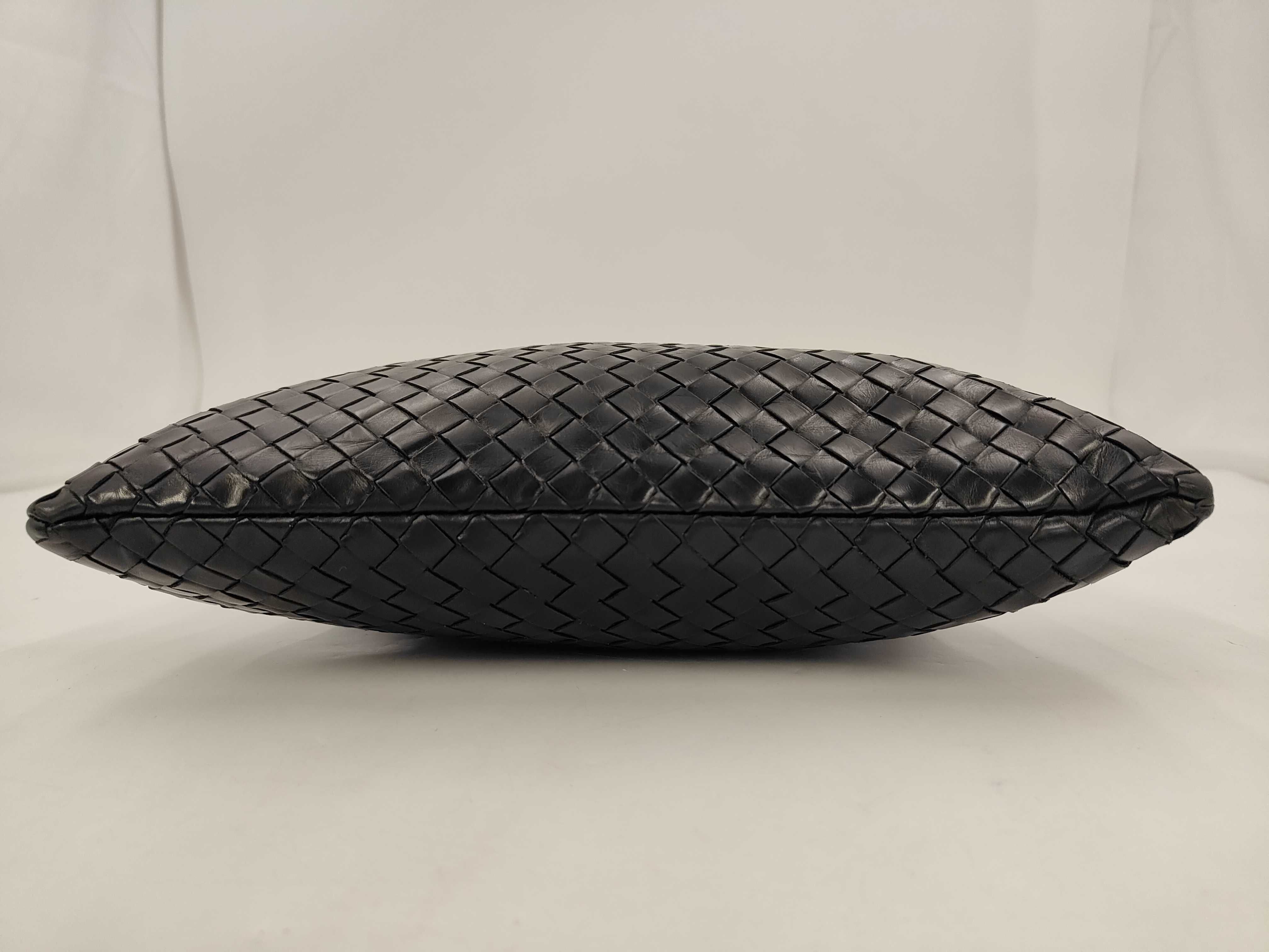 Intrecciato Bottega Veneta Shoulder Bag Intrecciato Shoulder Bag — view 3