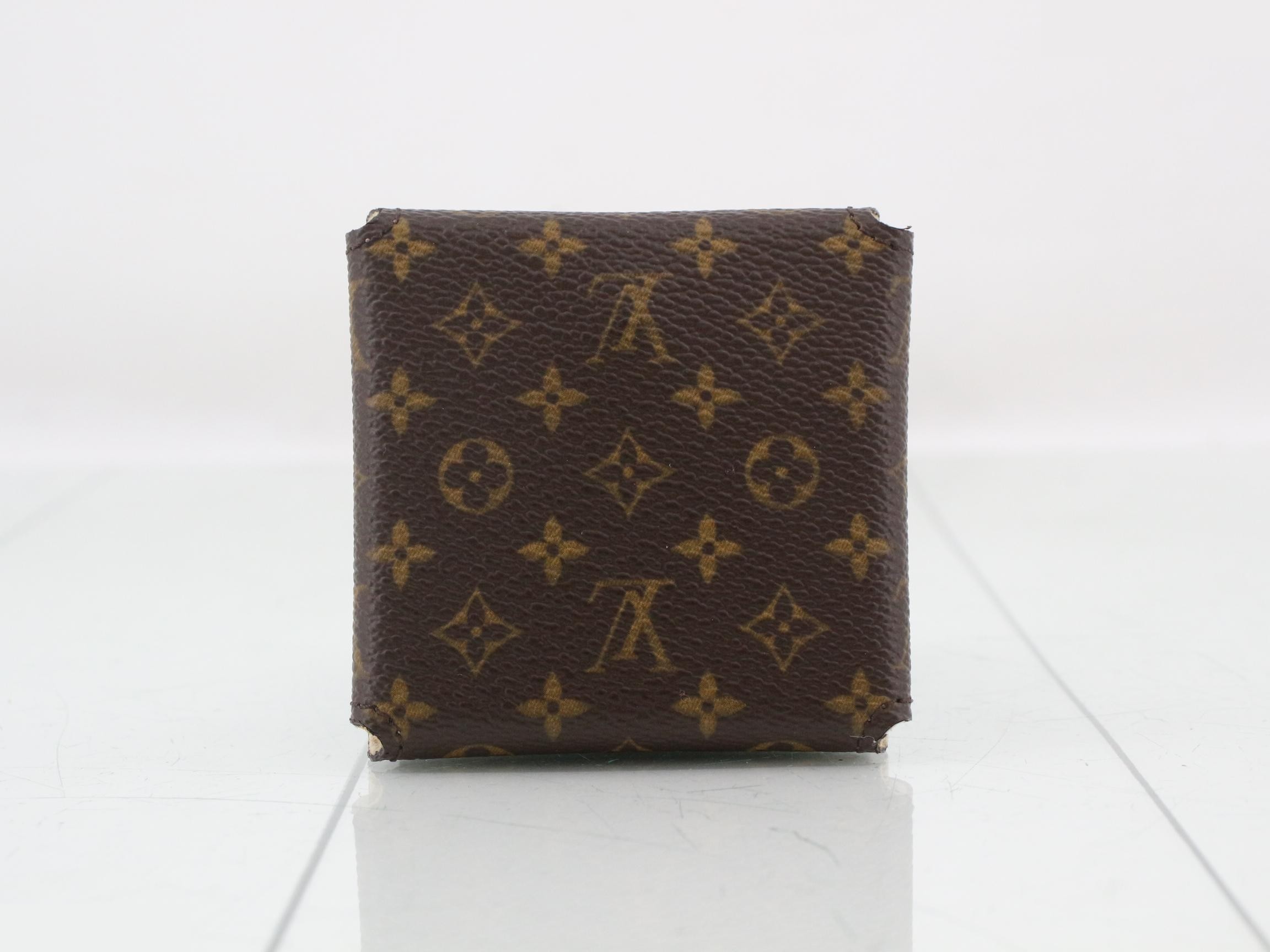 Jewelry case — view 2