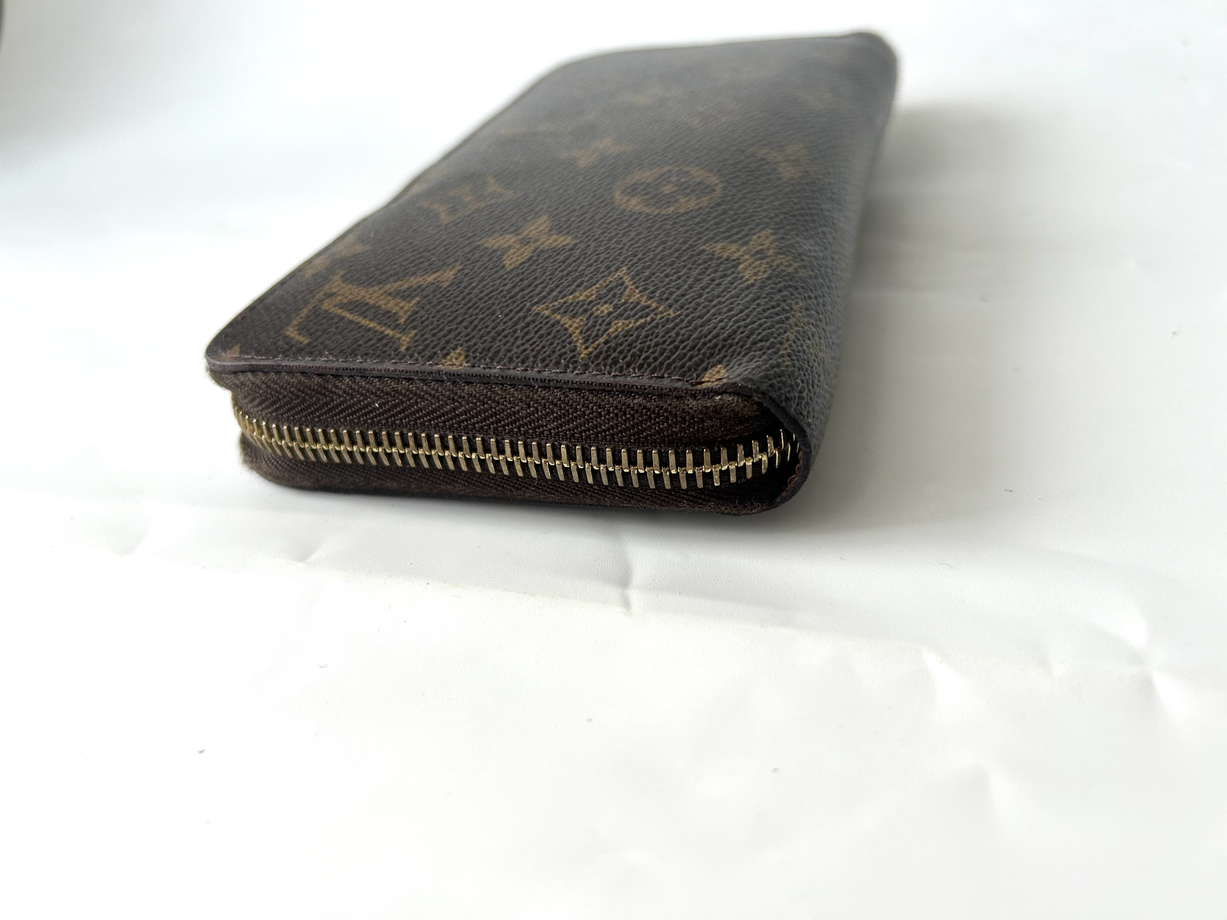 Portemonnaie Zip-around Wallet Monogram — view 8