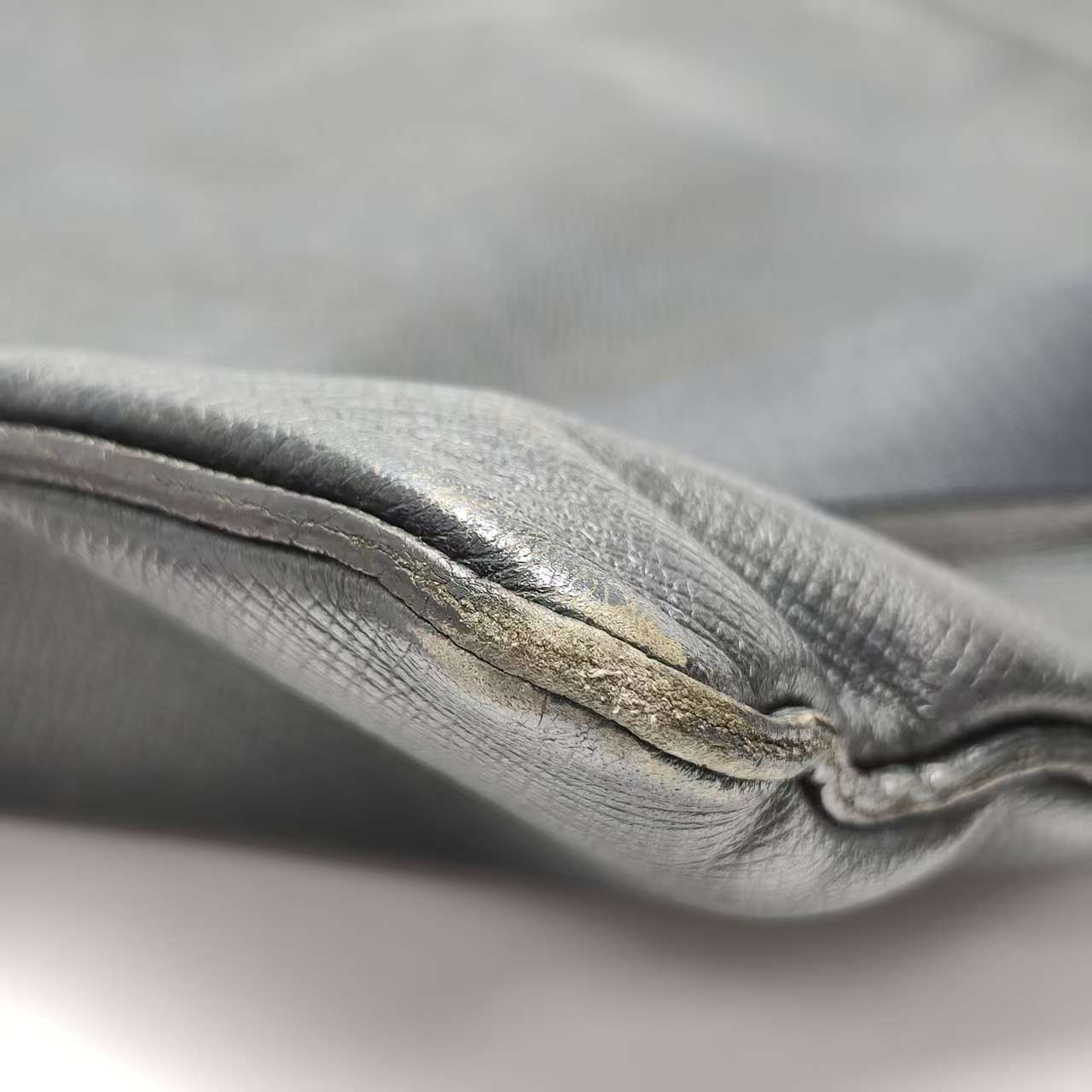 【*Shipped from: China*】LOUIS VUITTON Leather Shoulder Bag — view 11