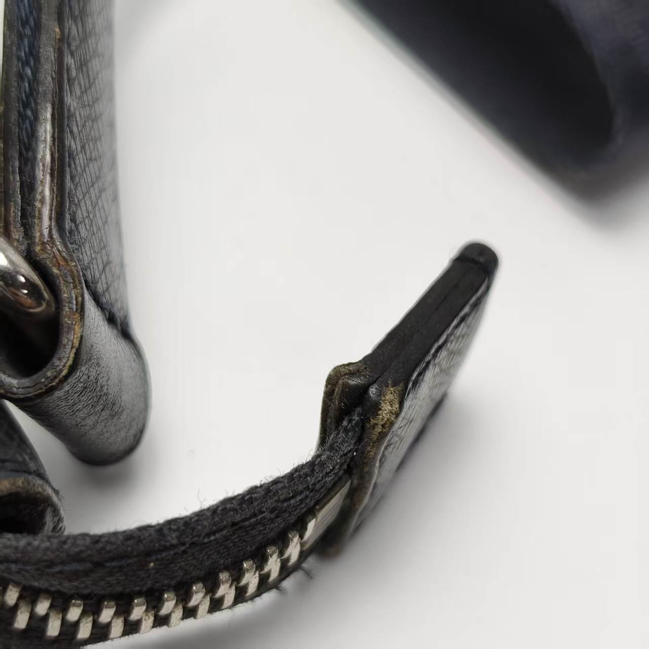 【*Shipped from: China*】LOUIS VUITTON Leather Shoulder Bag — view 9