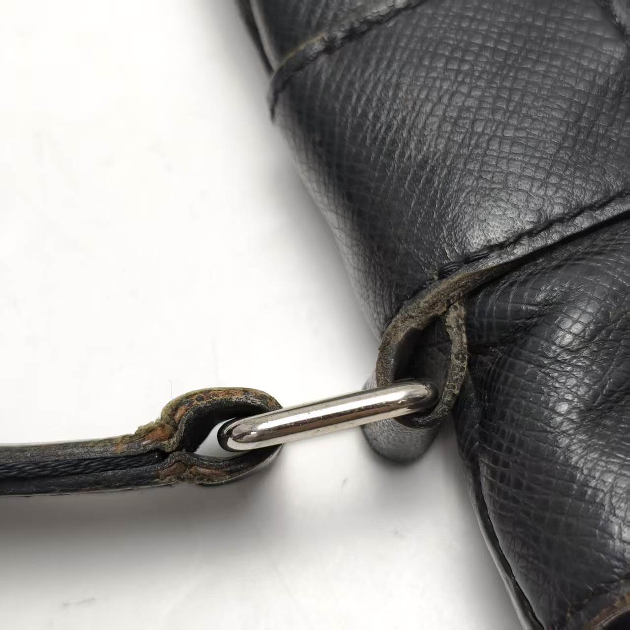 【*Shipped from: China*】LOUIS VUITTON Leather Shoulder Bag — view 10