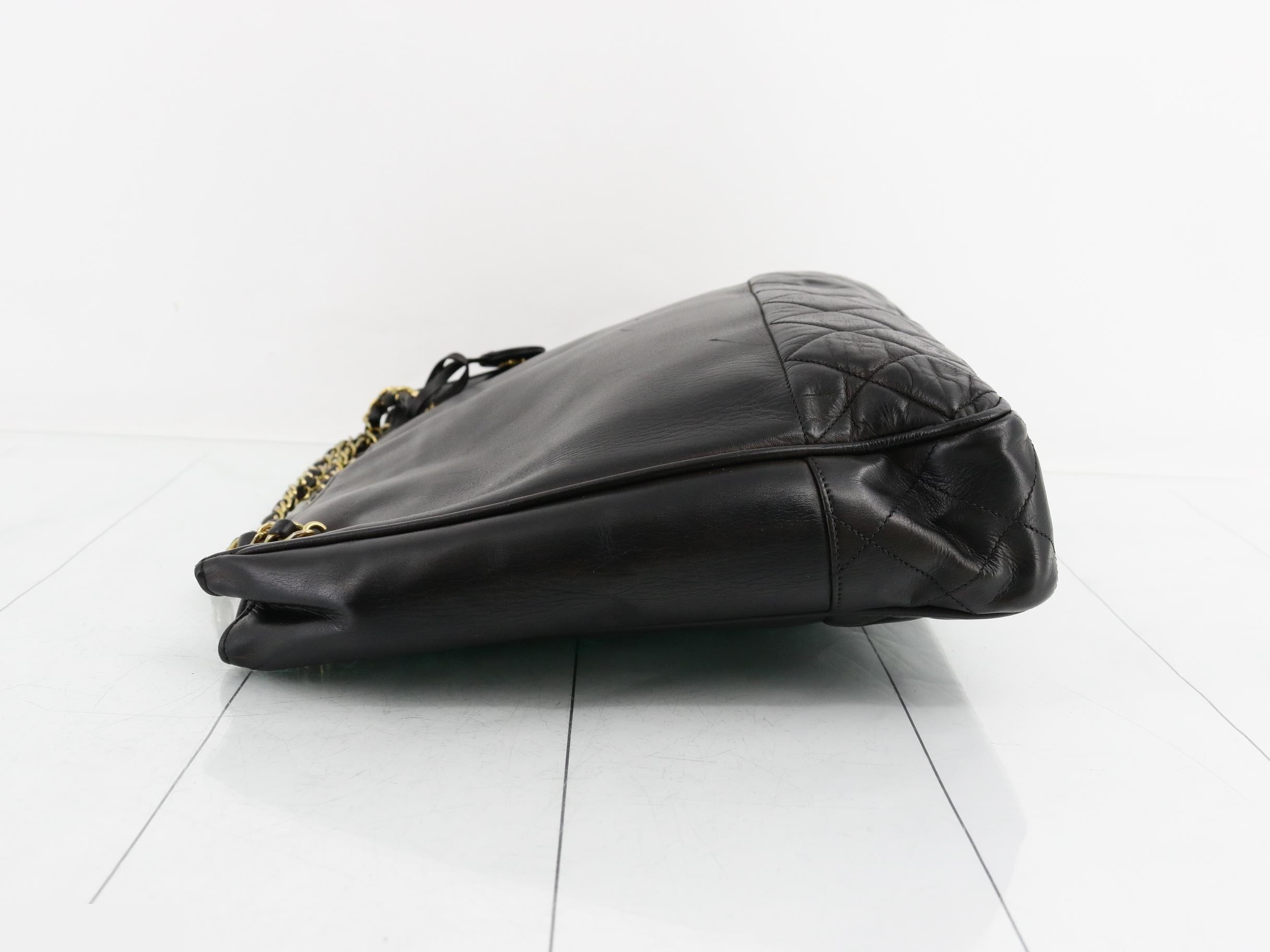 Matelassé Chain Tote Bag — view 4