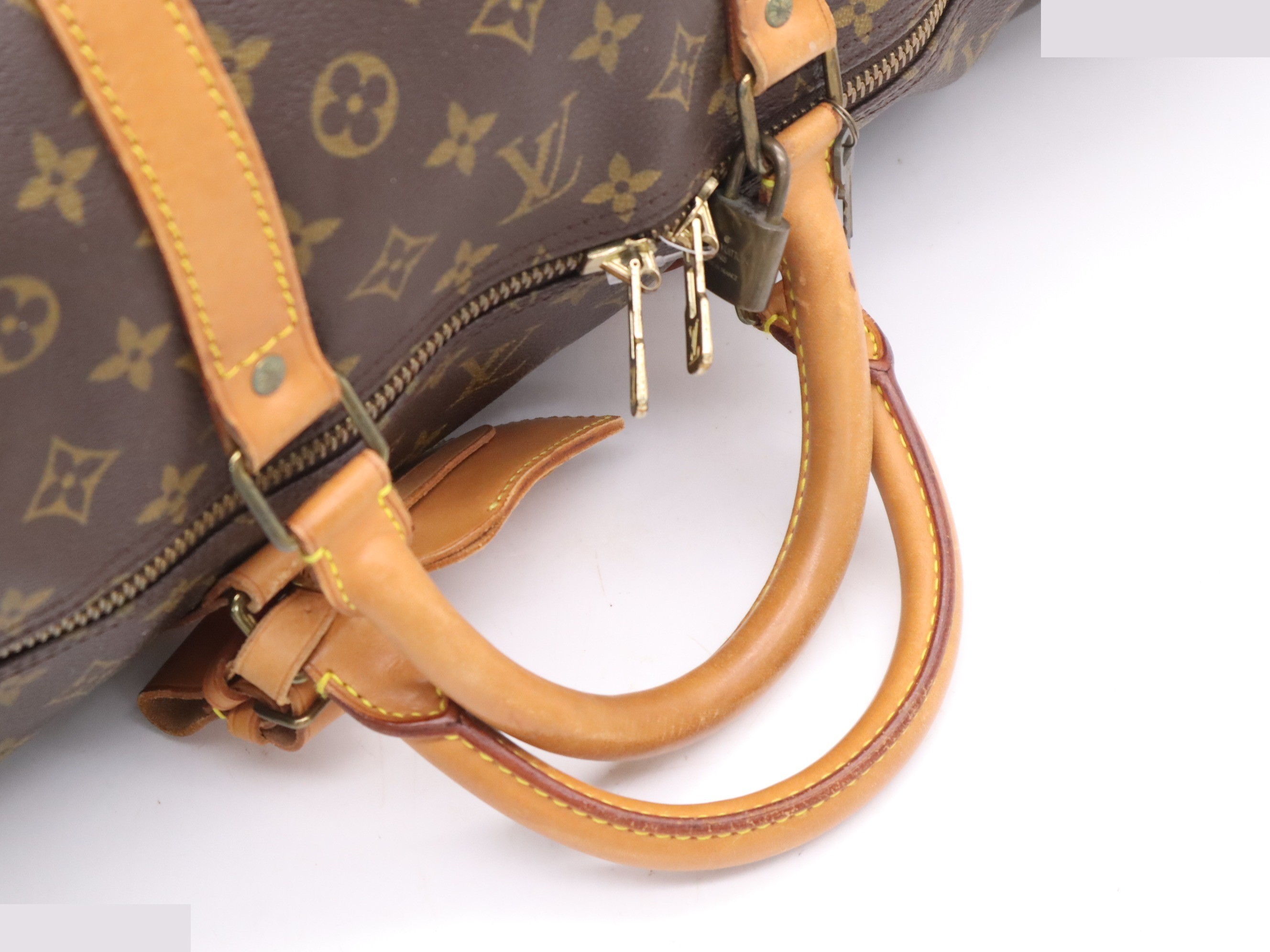 Keepall Bandouliere 60: Shoulder strap, padlock, key, name tag — view 6