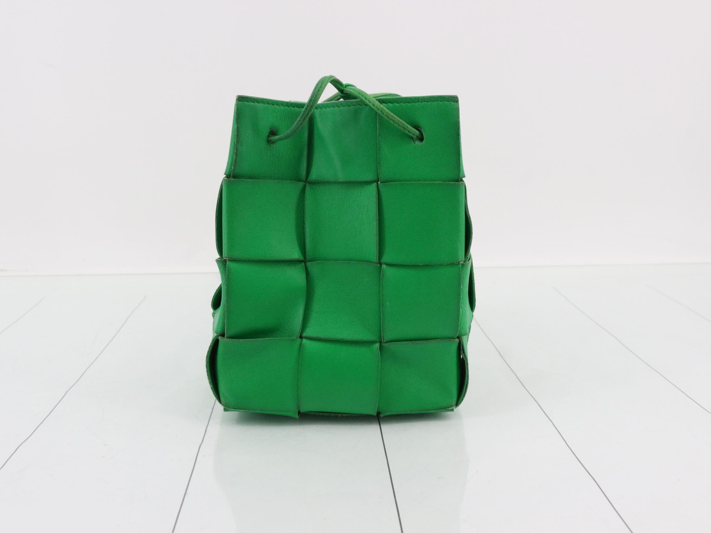 Intrecciato Small Cassette Bucket Bag Shoulder Bag — view 2