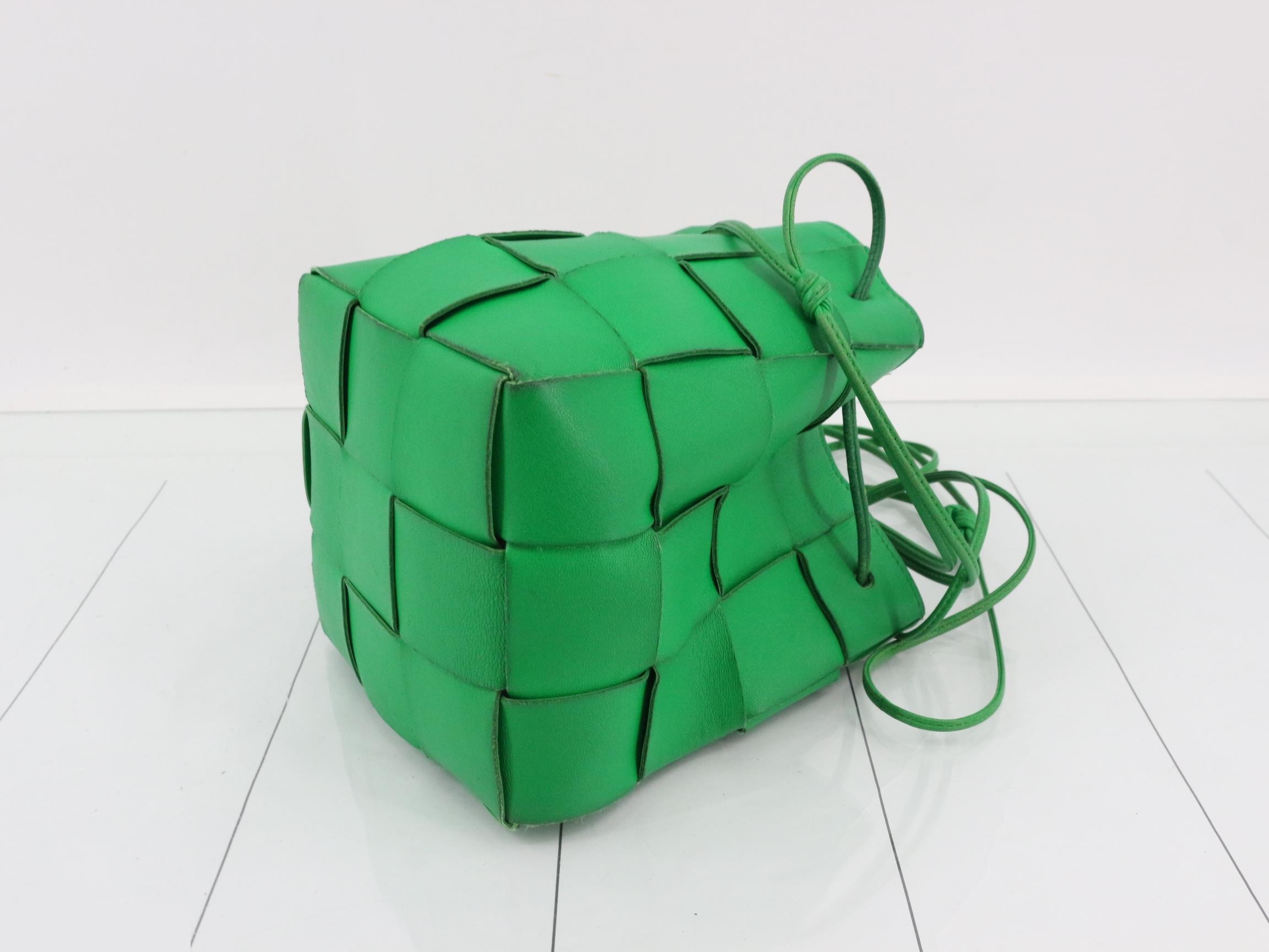 Intrecciato Small Cassette Bucket Bag Shoulder Bag — view 6