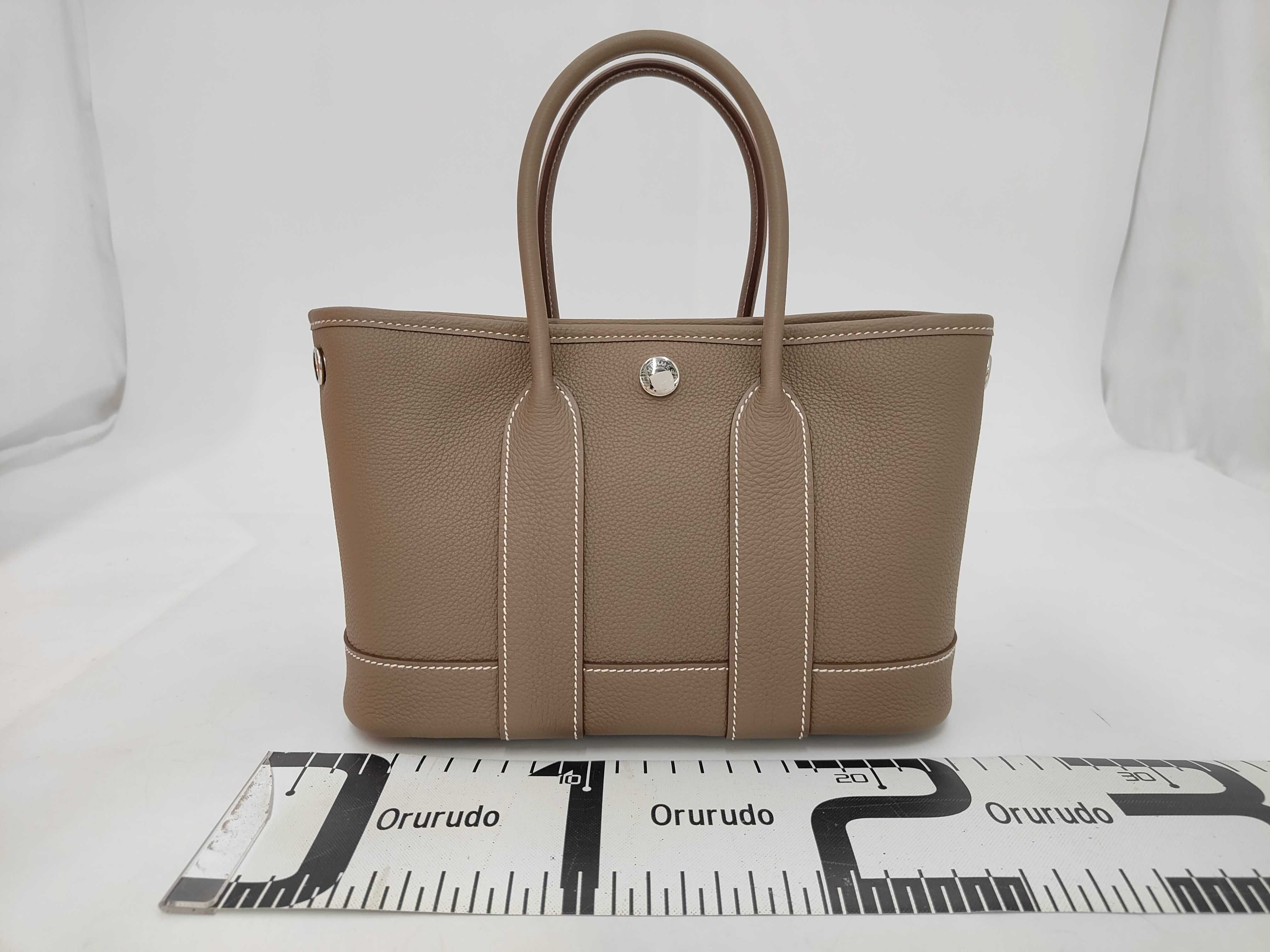 Garden Party Neo Etoupe Togo Silver Hardware G Stamp Handbag — view 2
