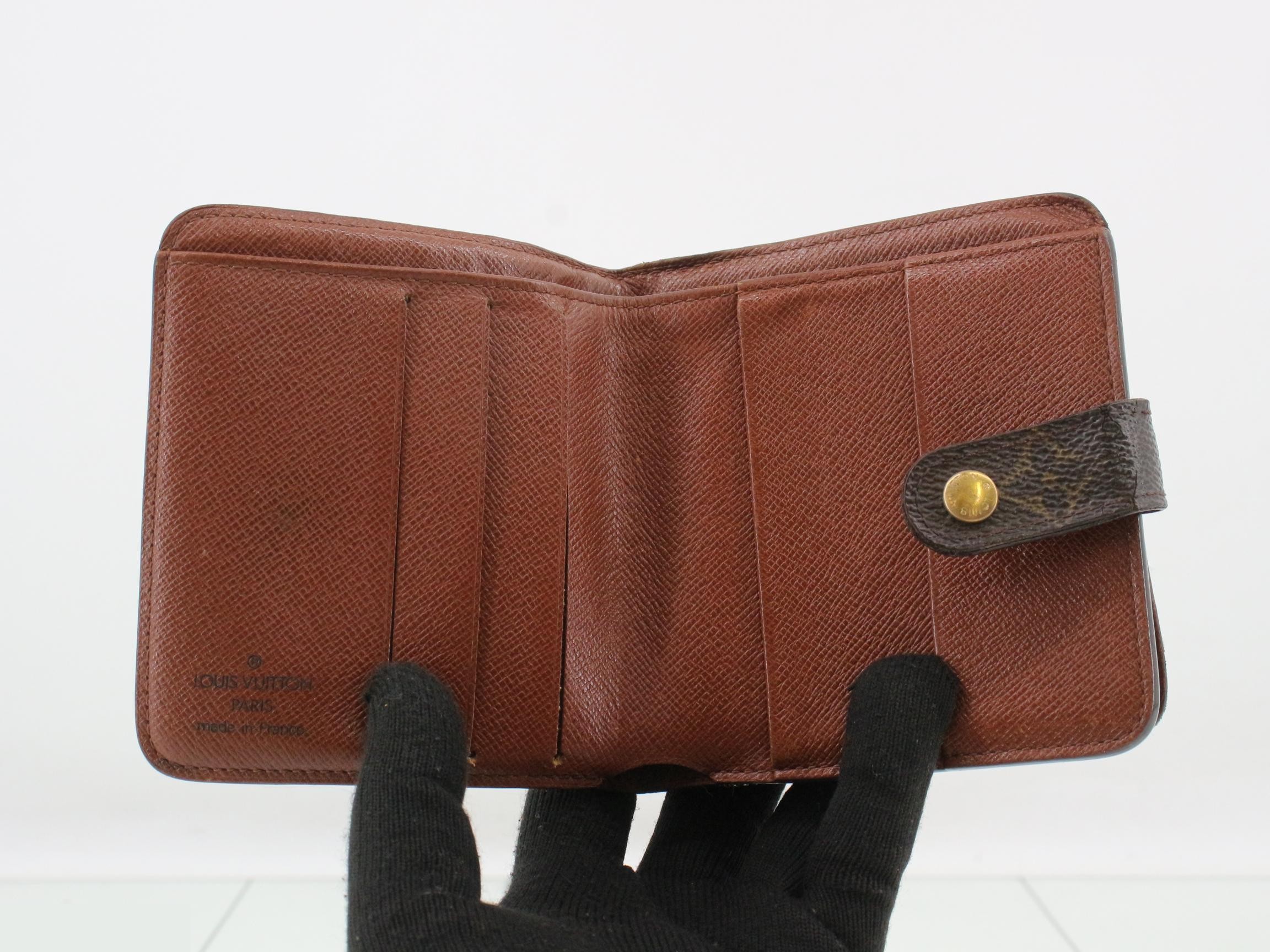 Compact Zip Bi-fold Wallet — view 4