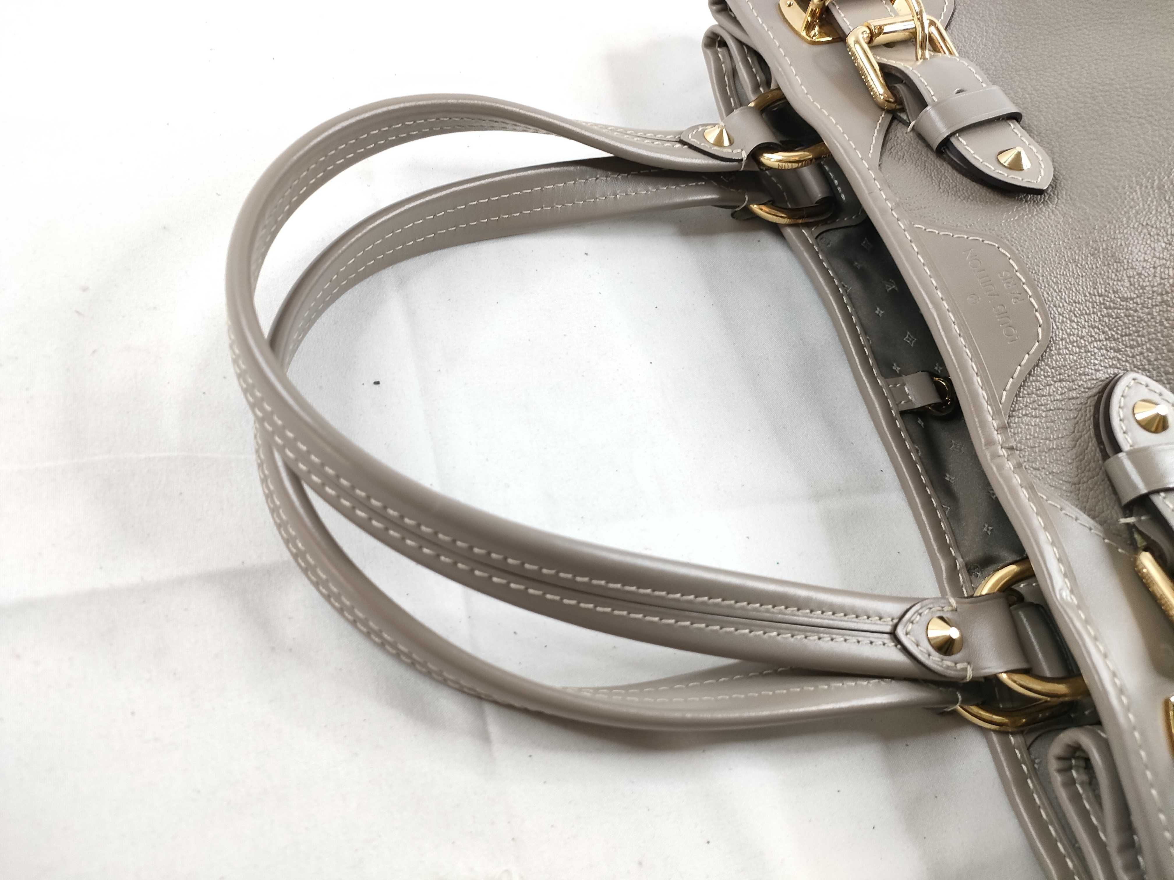 Suhali Majesteu / Suhali / M95652 / DU1058 / Handbag with initial name tag — view 6