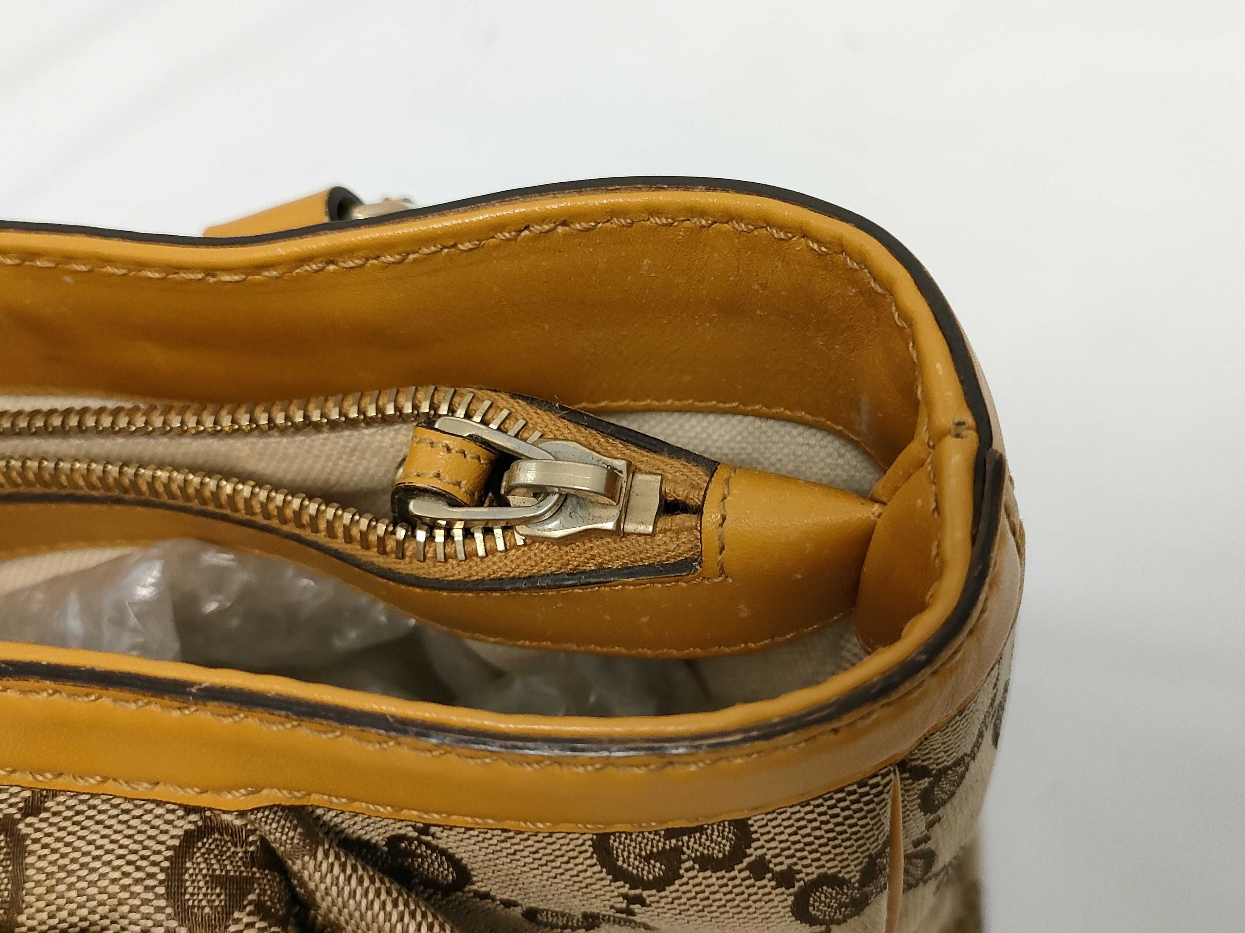 GG Canvas Bag Handbag — view 8