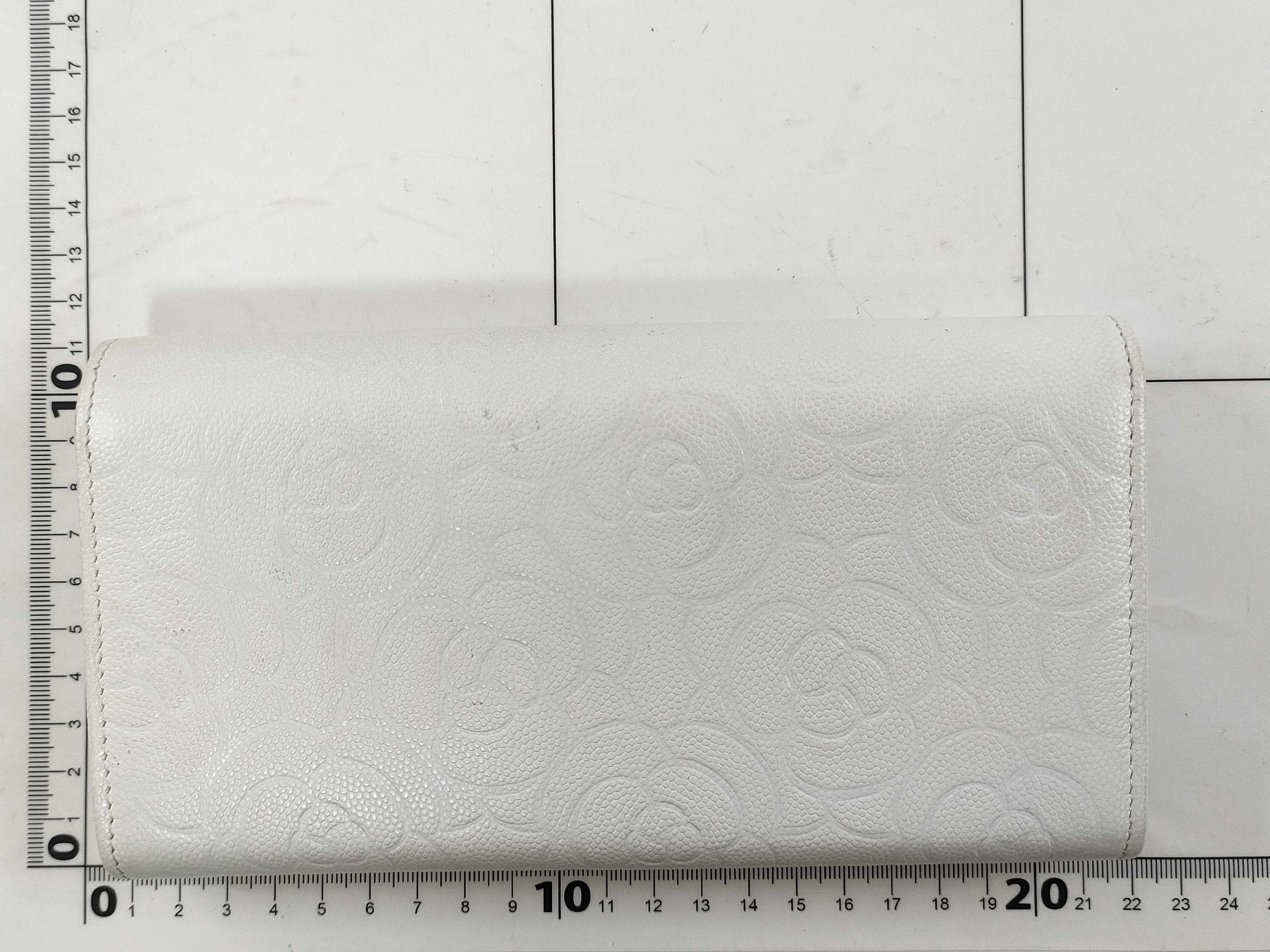 Cambon Long Wallet, White — view 2