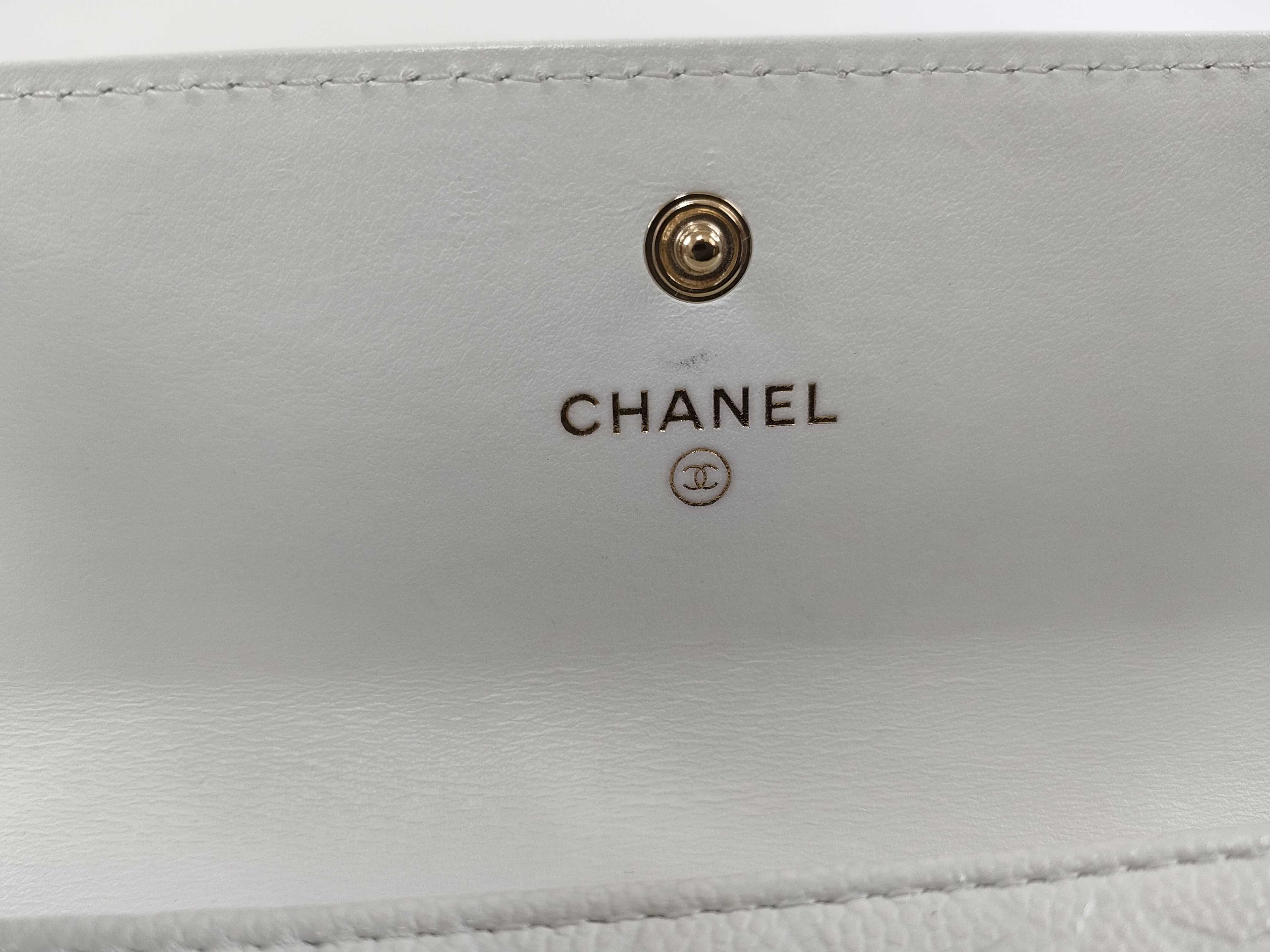 Cambon Long Wallet, White — view 10