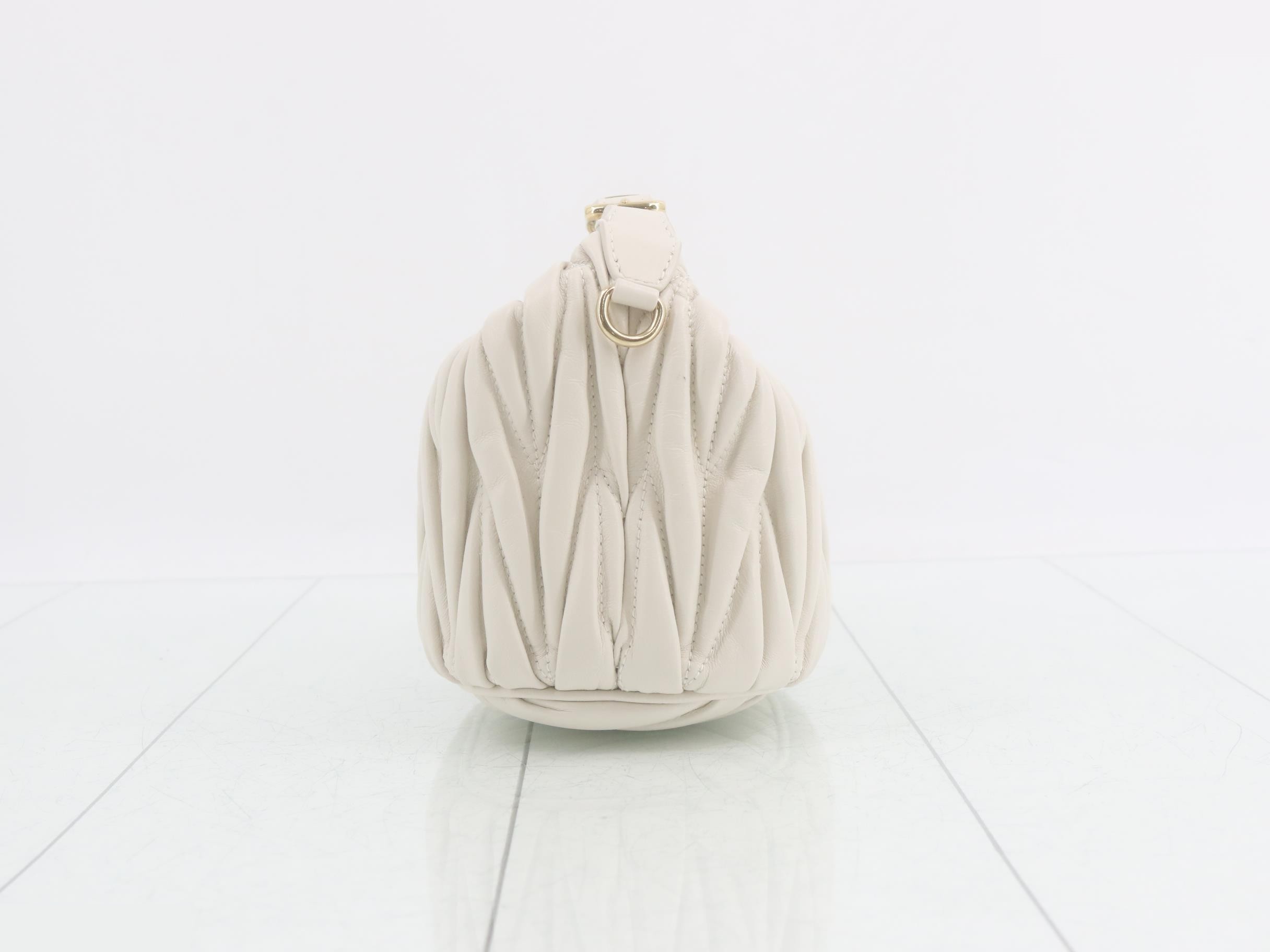 Matelassé shoulder bag, unused. — view 4