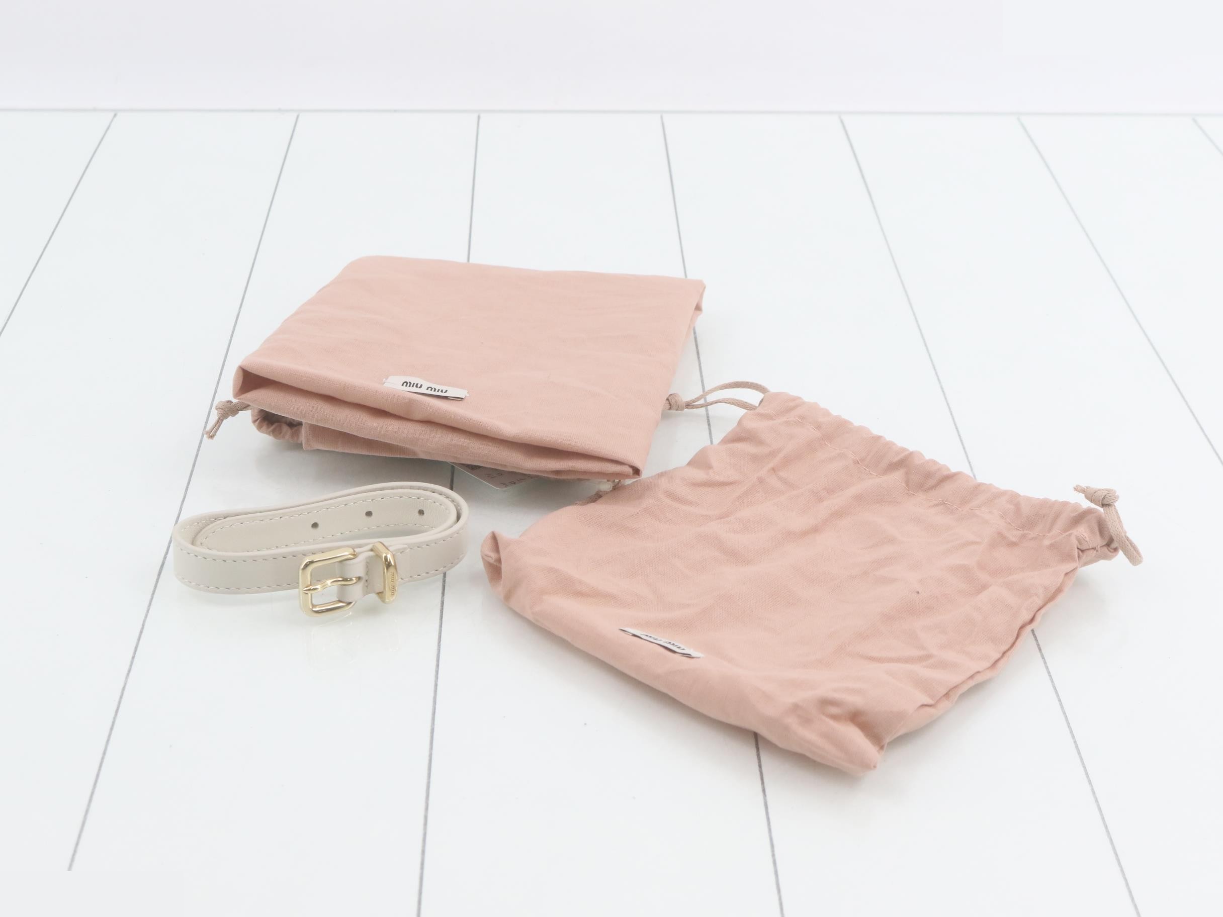 Matelassé shoulder bag, unused. — view 7