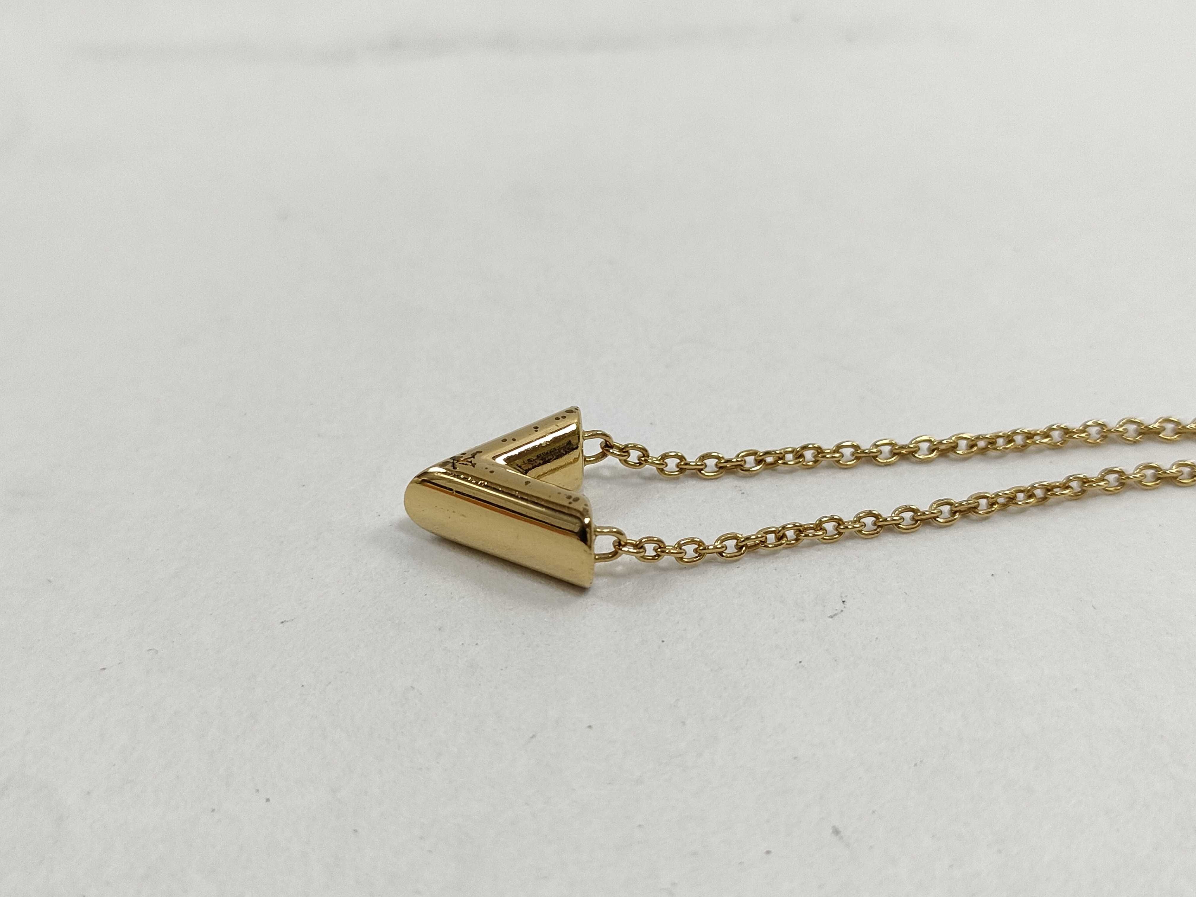 Essential V Accessory Necklace — view 3