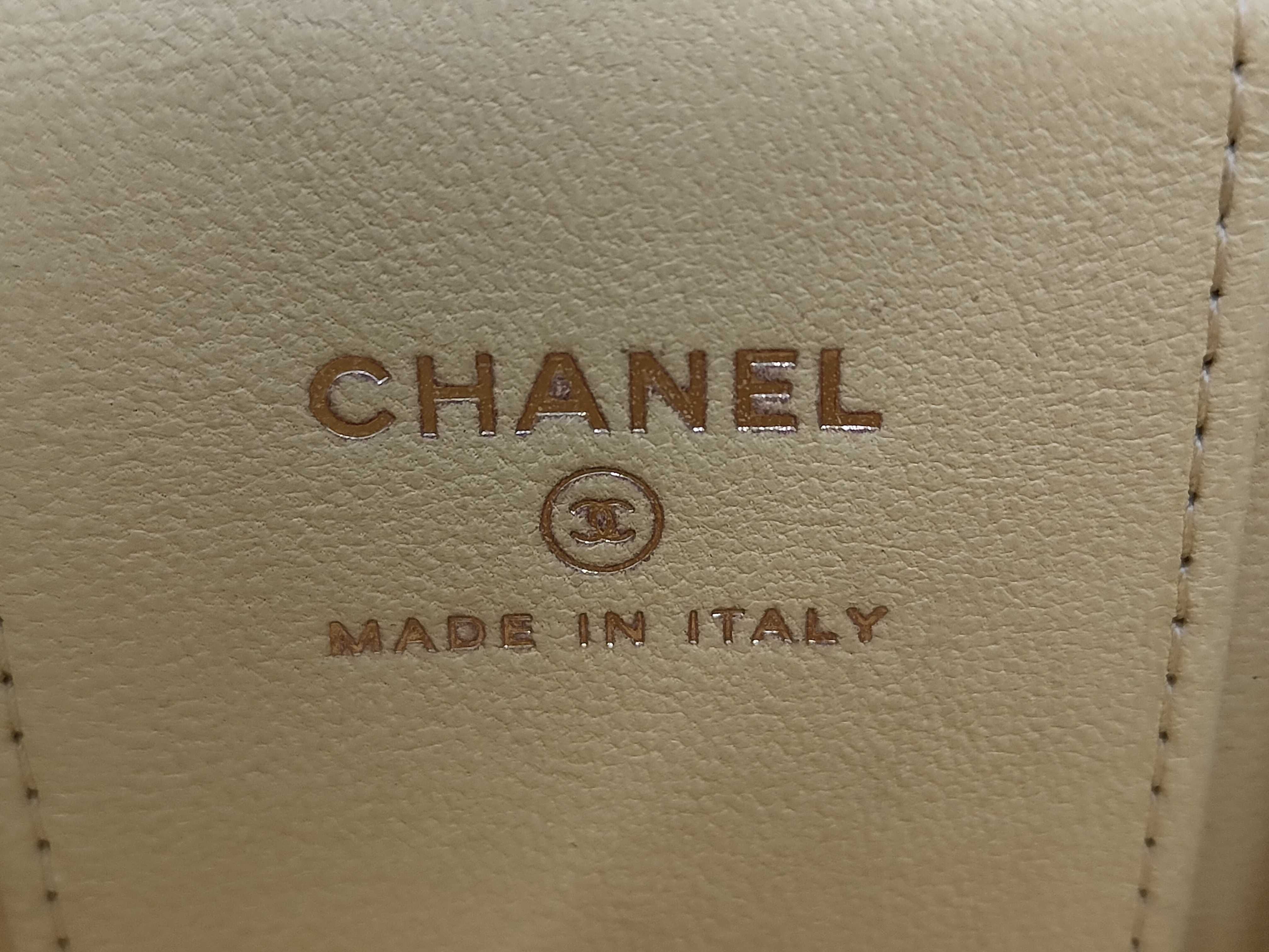 Matelassé Box Chain Shoulder Bag — view 10
