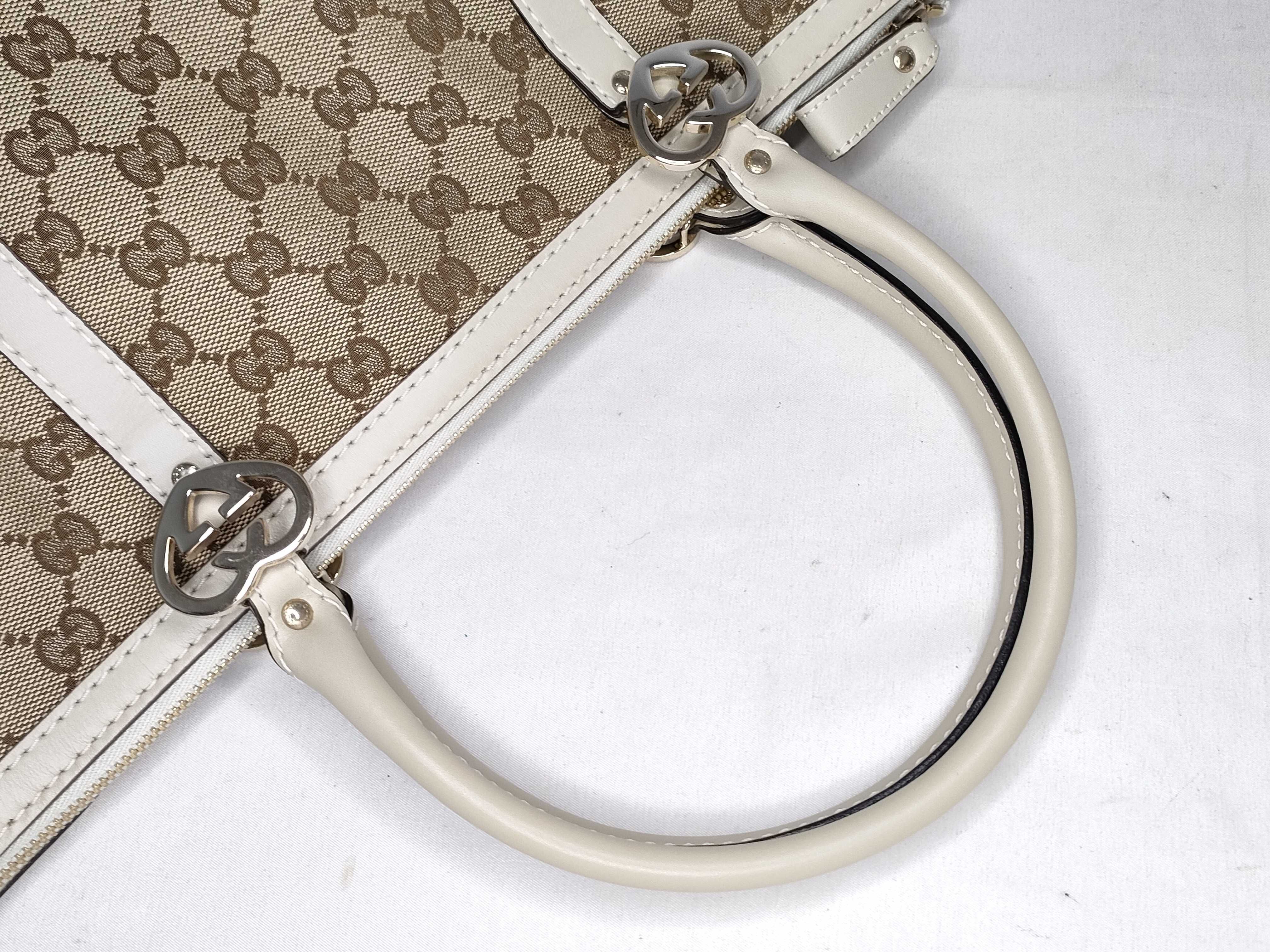 GG Canvas Gucci Lovely Handbag — view 3
