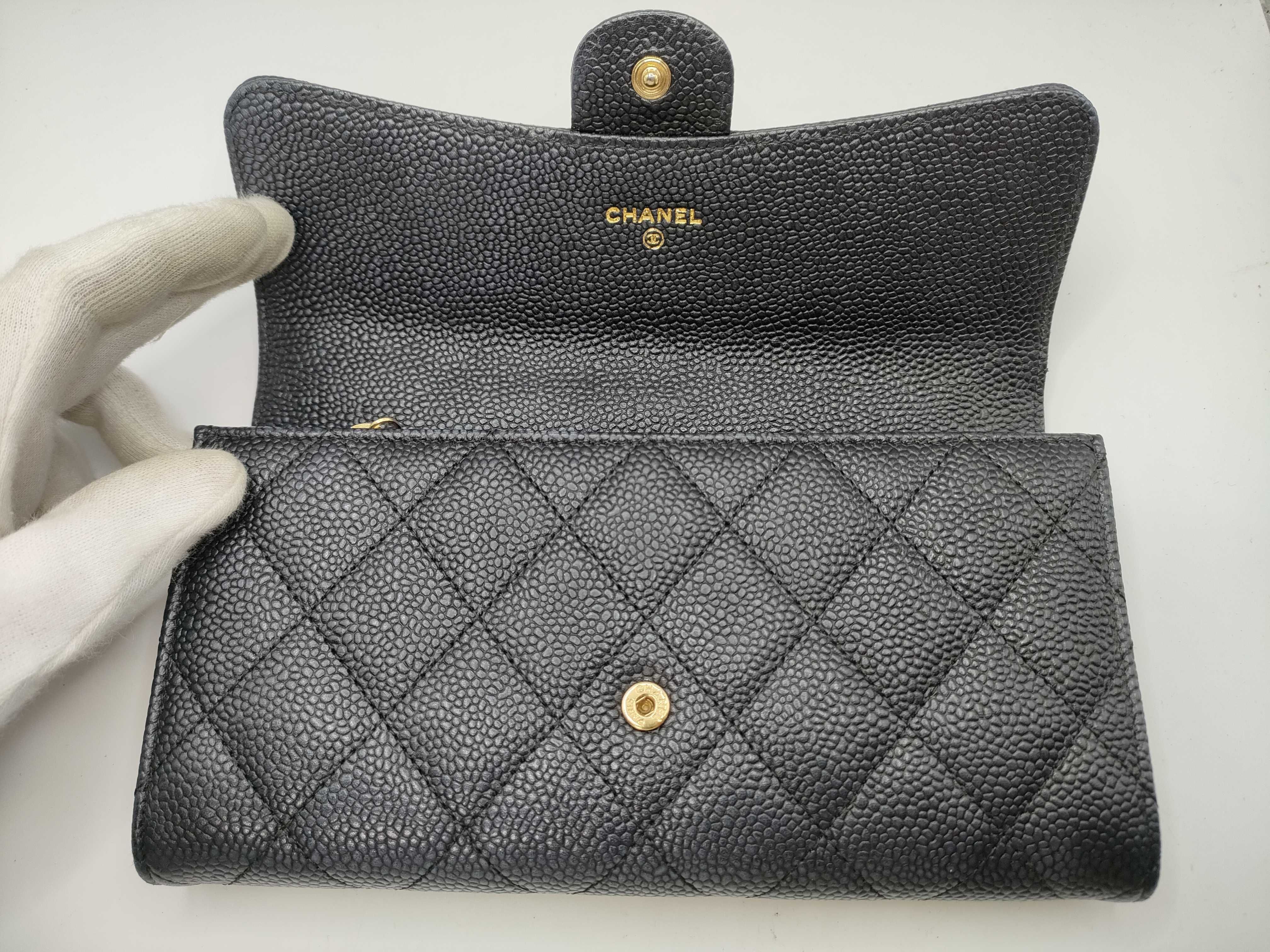 Caviar Skin Coco Mark Matelassé Long Wallet — view 8