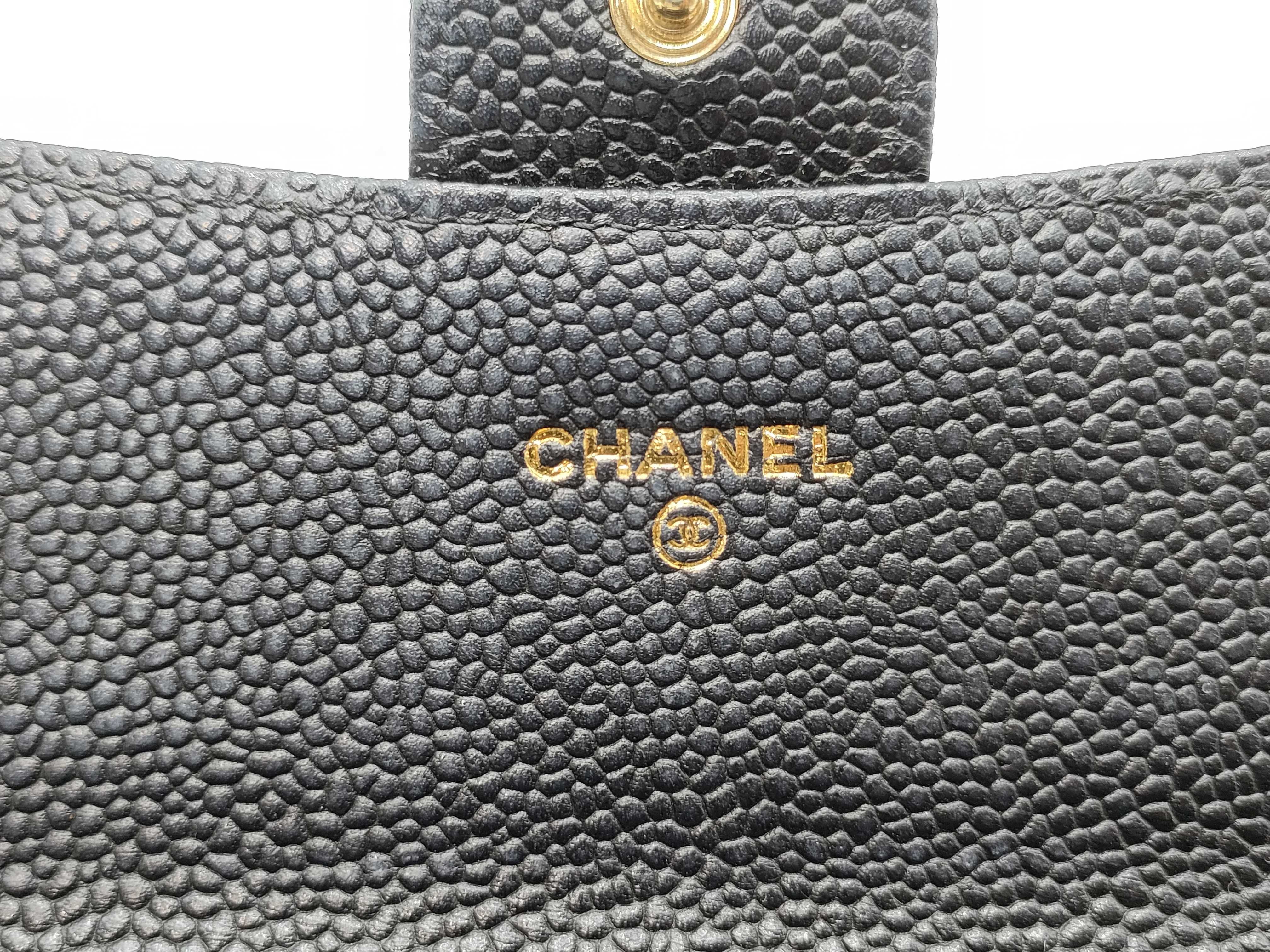 Caviar Skin Coco Mark Matelassé Long Wallet — view 9
