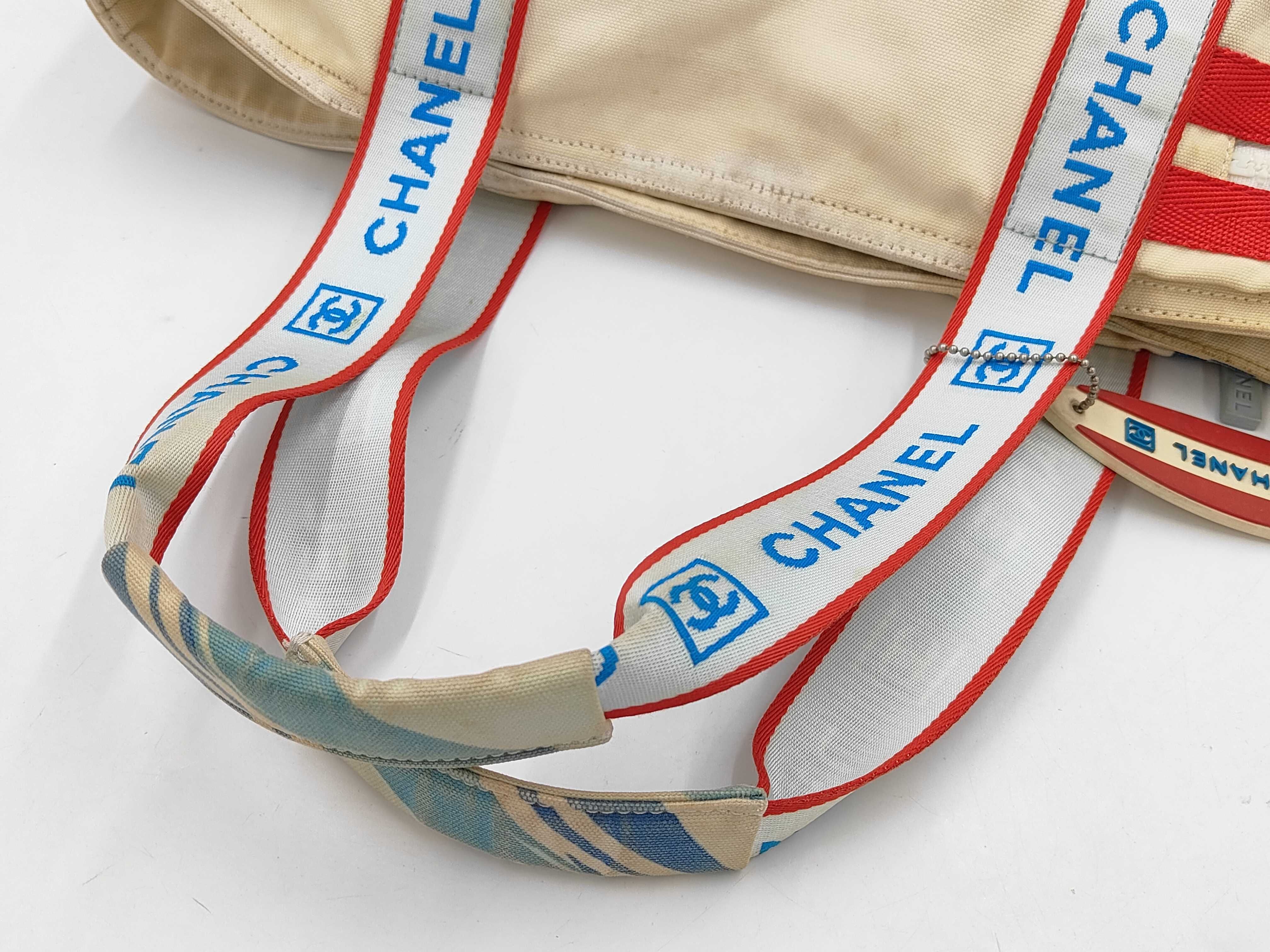 Surf Line Tote Bag — view 3