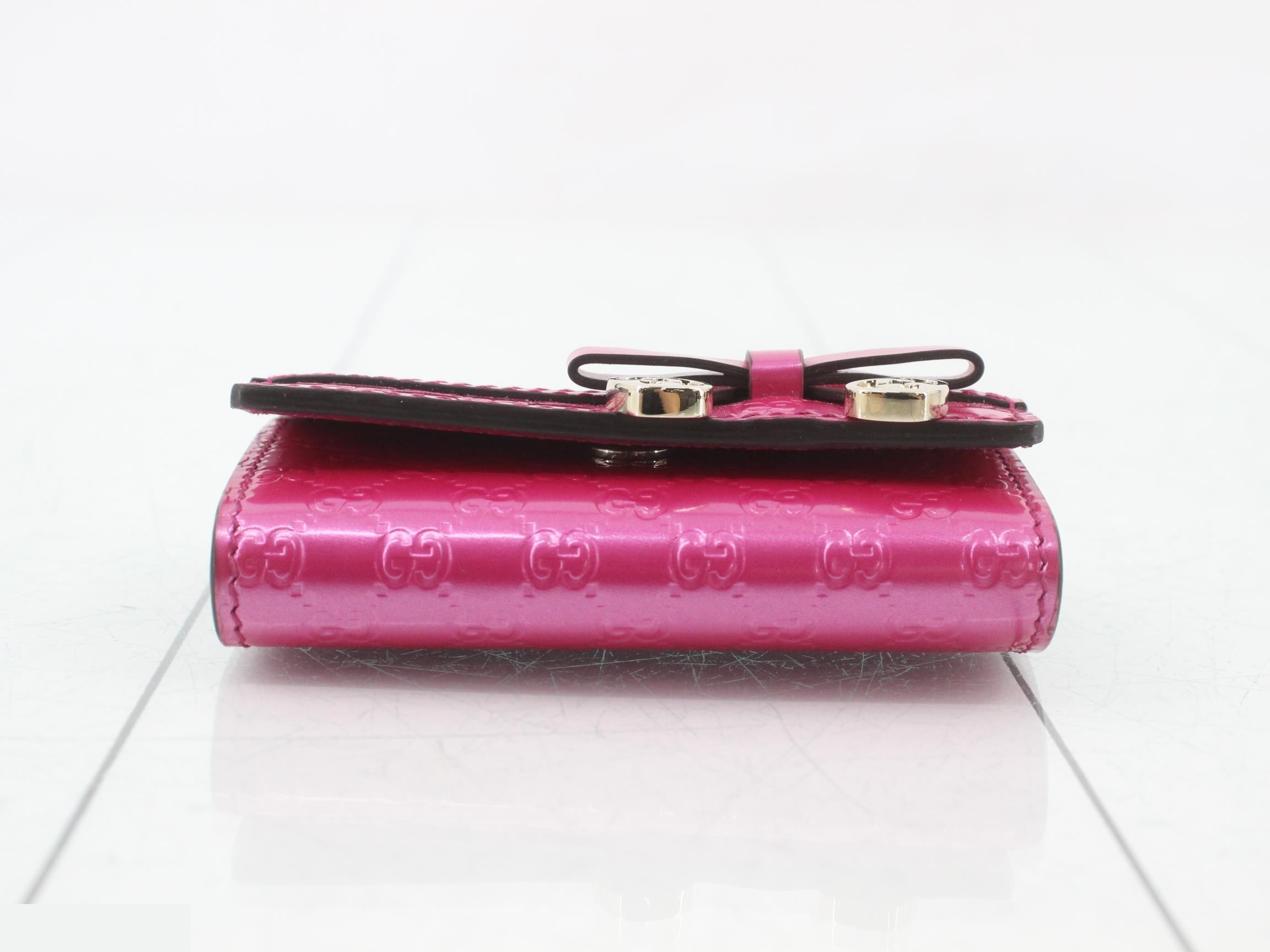 Microguccissima (bag) and key case, enamel, ribbon, pink — view 3