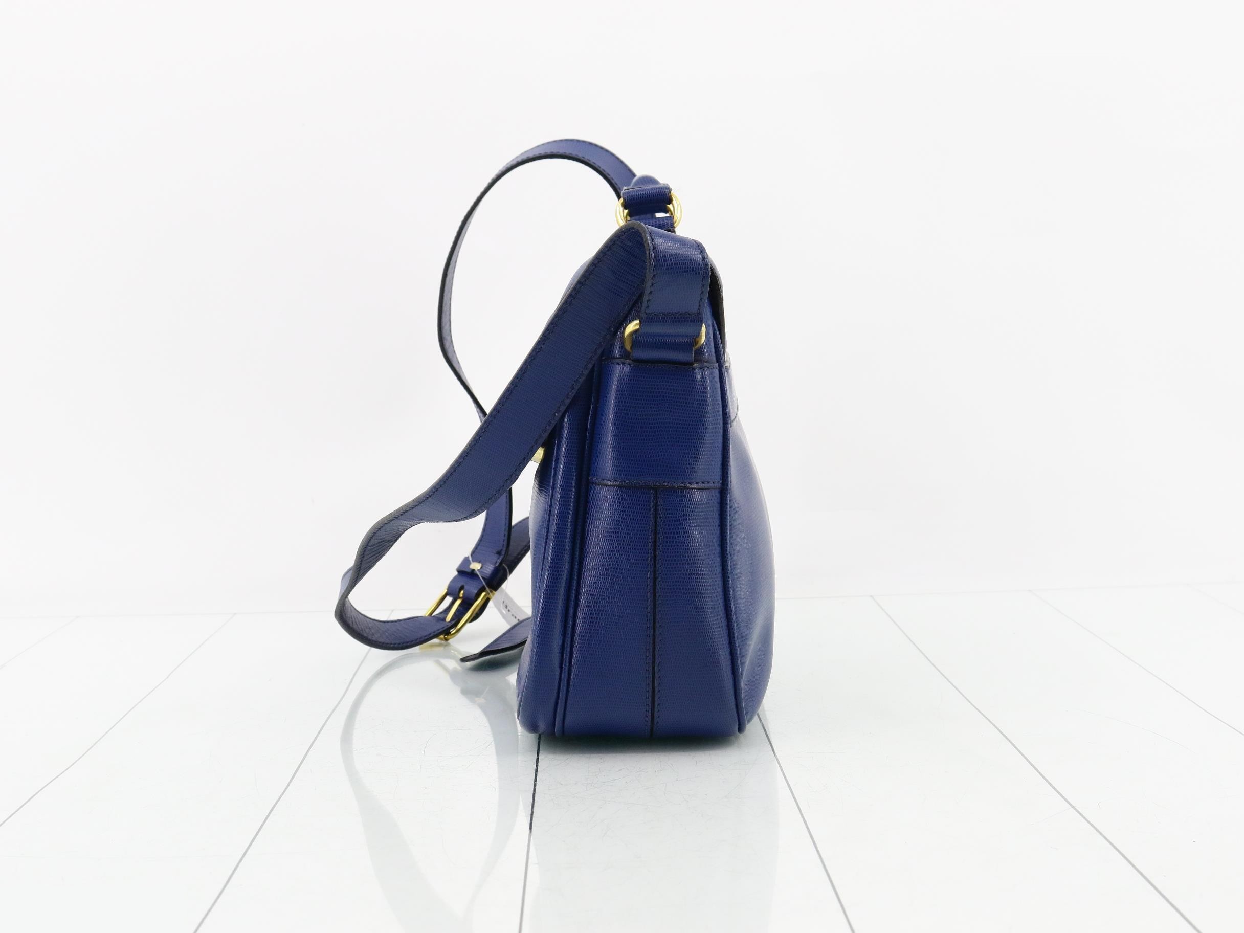 Circle logo, one handle, crossbody, 2-way leather bag/blue, GP hardware. — view 3