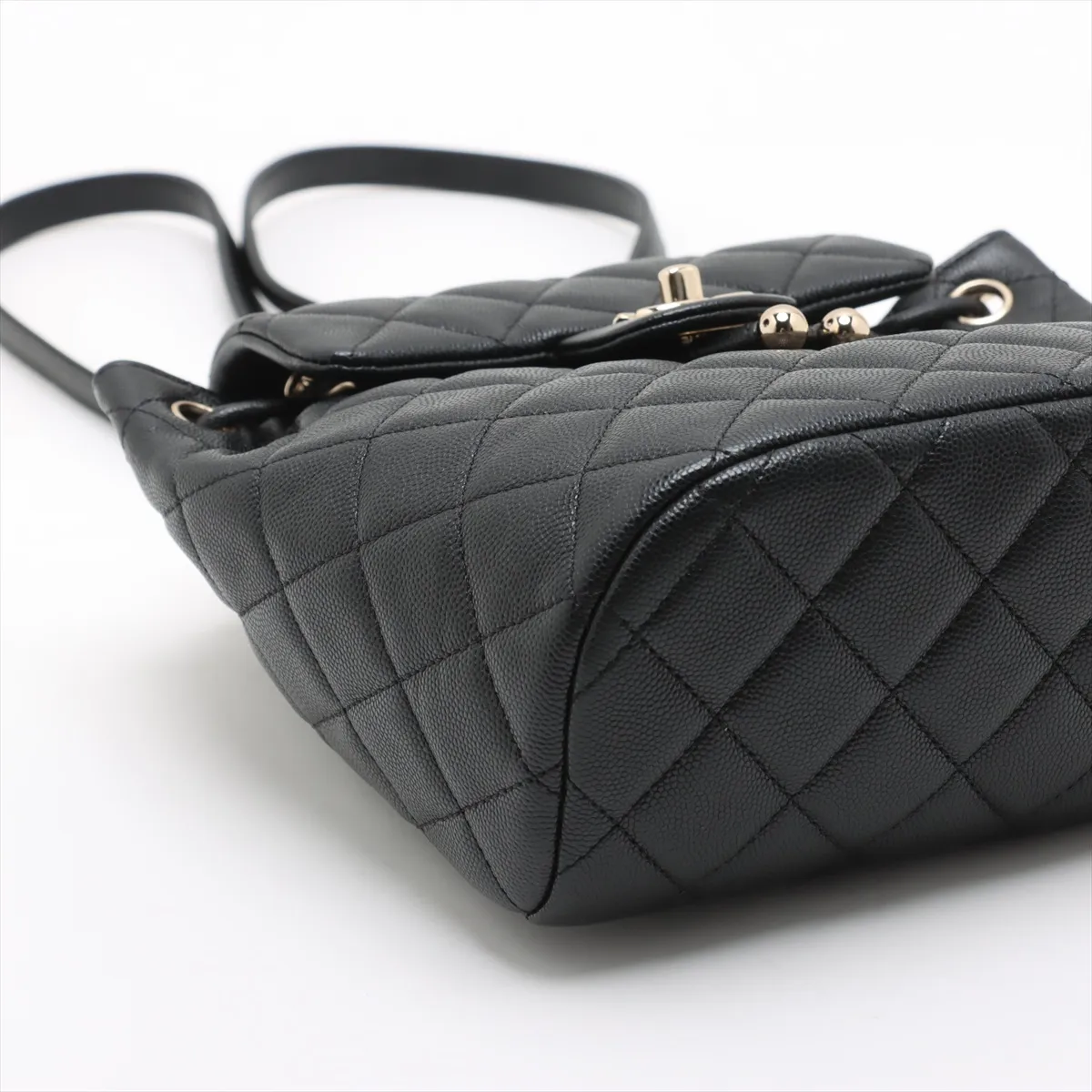 [Individually wrapped] Chanel Matelasse caviar skin chain backpack black gold hardware NN380549 random plate — view 4