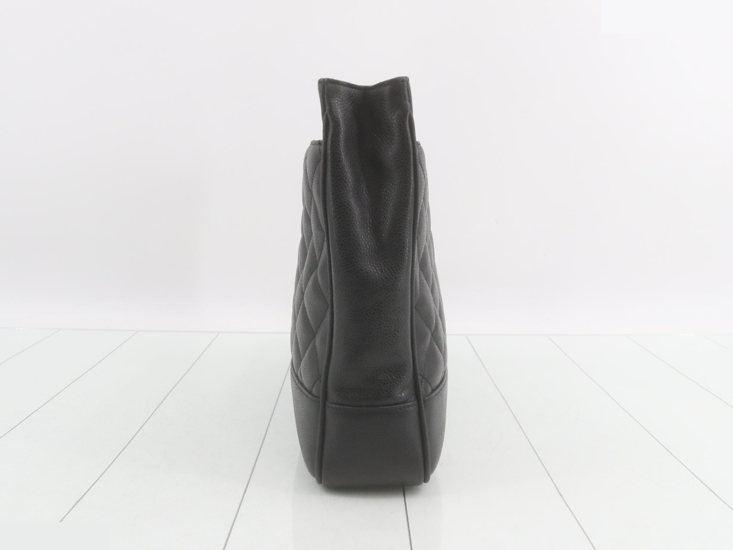 Caviar leather matelassé (bag) — view 3