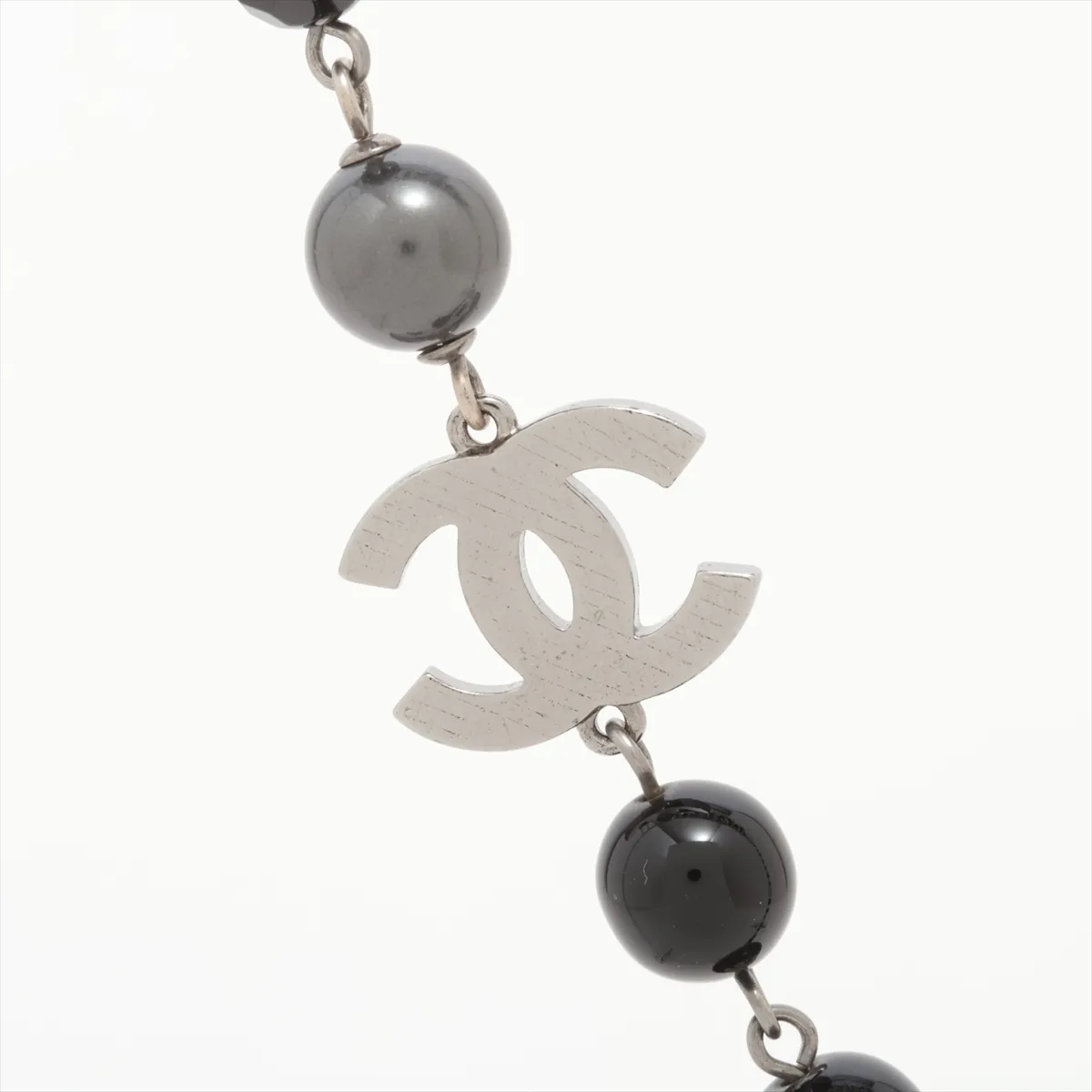 Cocomark A11V Necklace Metal x Fake Pearl Black x Silver — view 3
