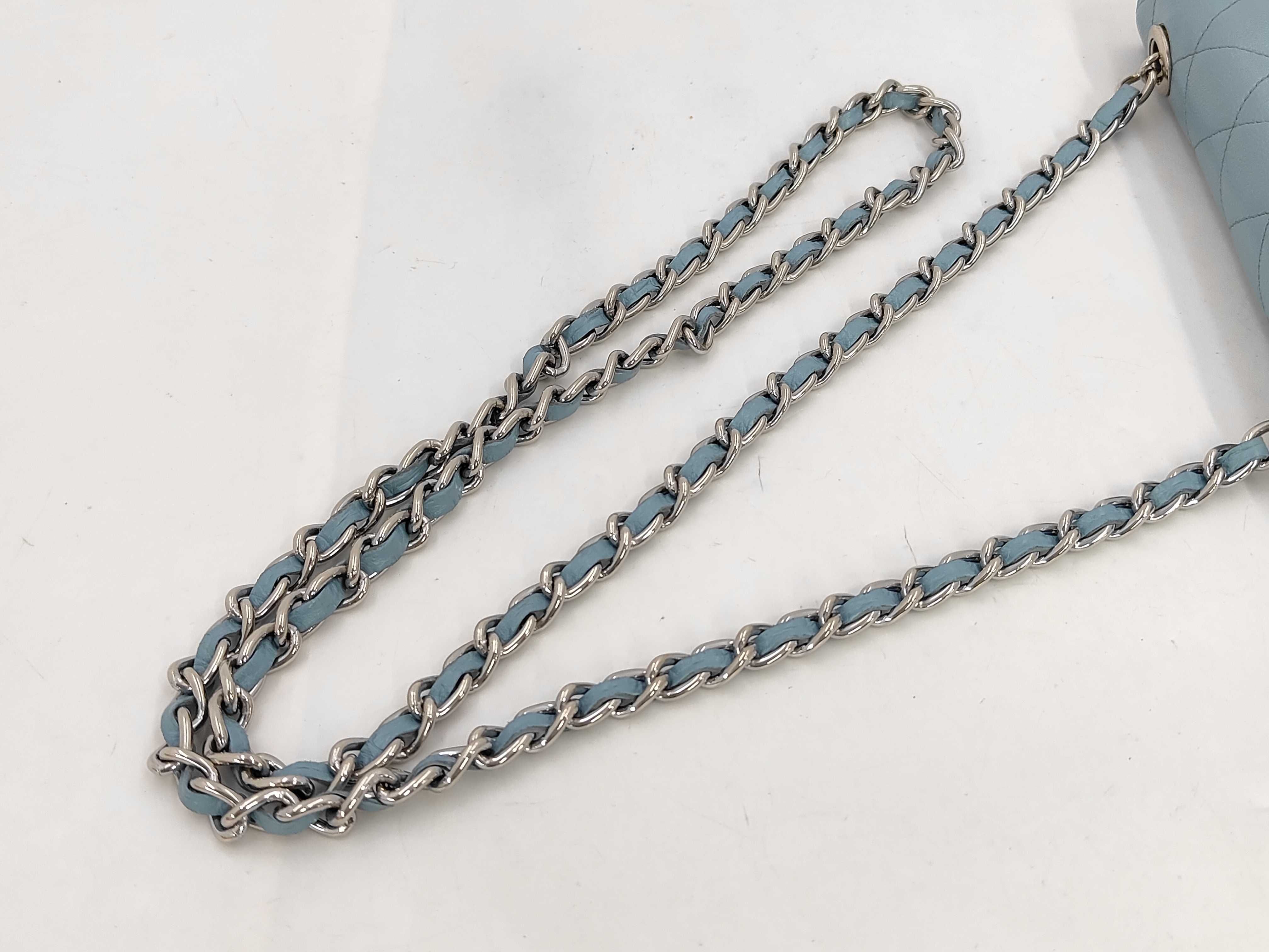 Caviar Skin Matelassé Chain Wallet Leather Shoulder Bag — view 5