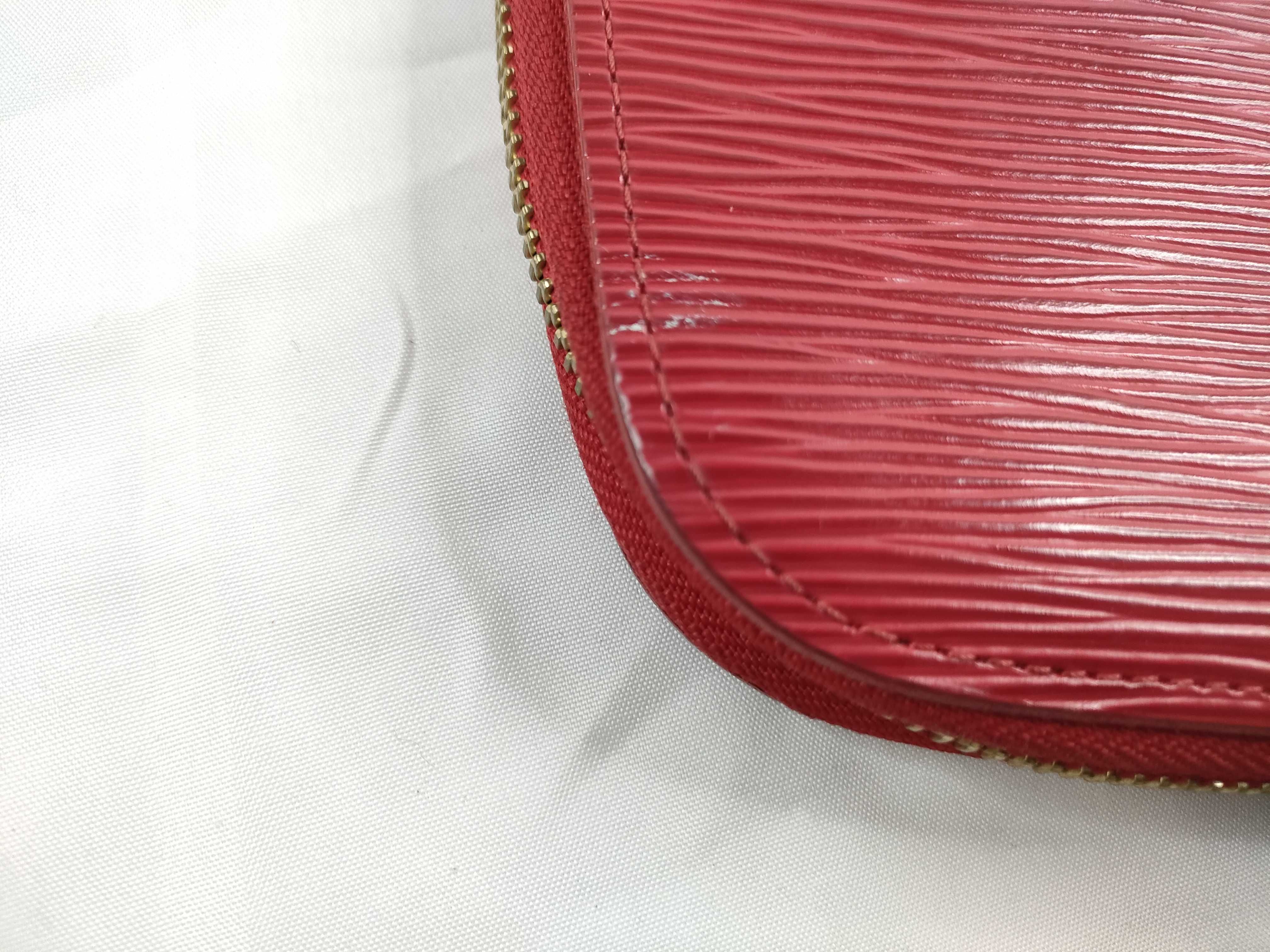 Epi Leather Round Zip Long Wallet (Red) — view 8