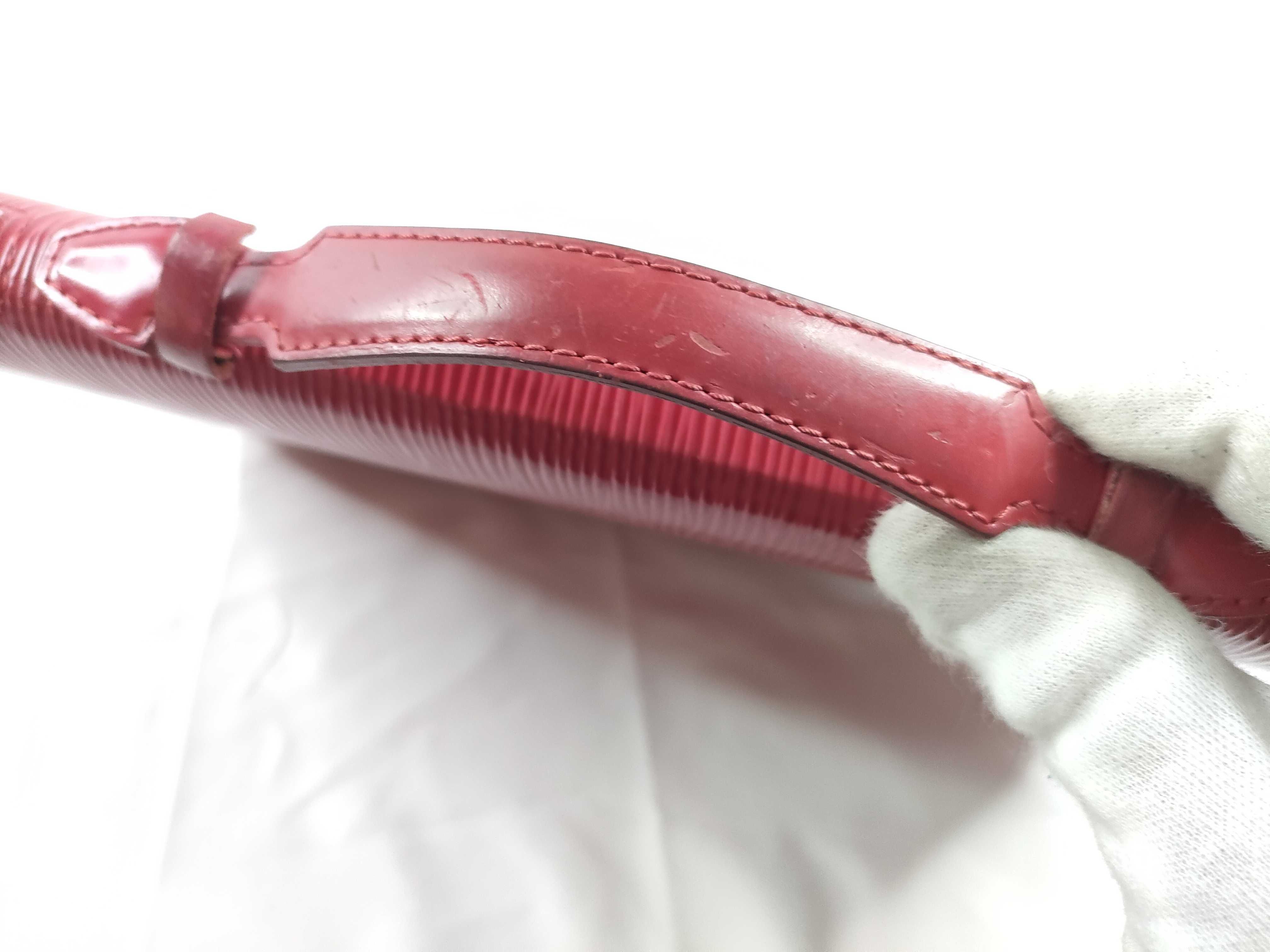 Epi Leather Round Zip Long Wallet (Red) — view 10