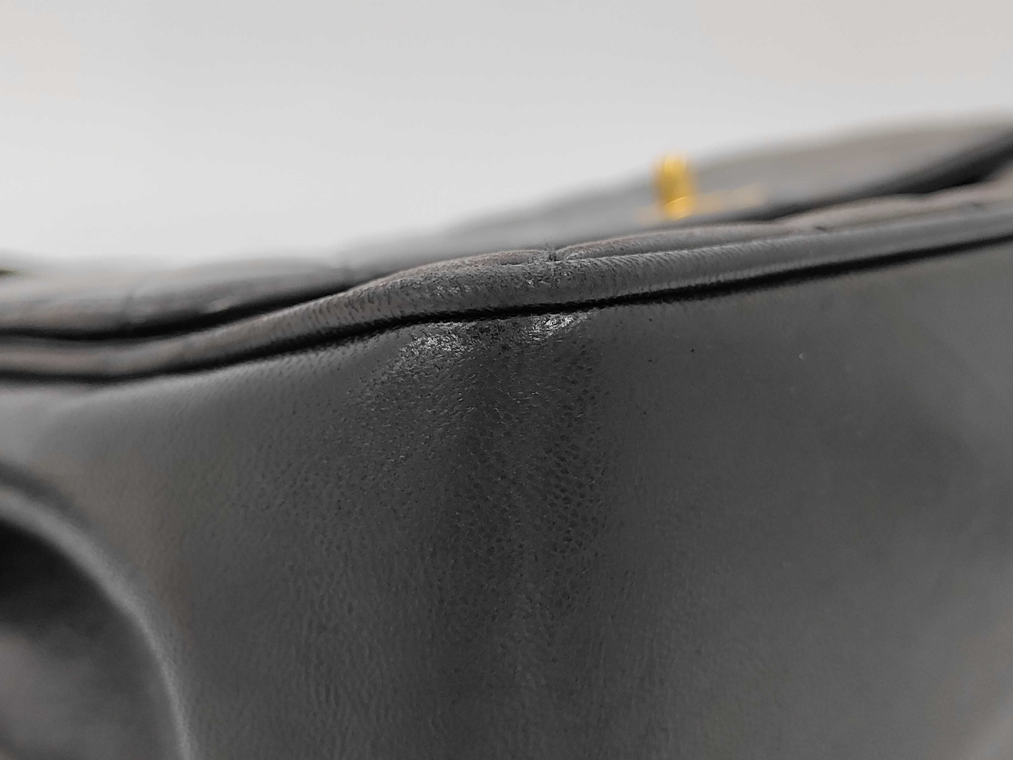 Matelassé Chanel Shoulder Bag 2577275 Bag — view 6