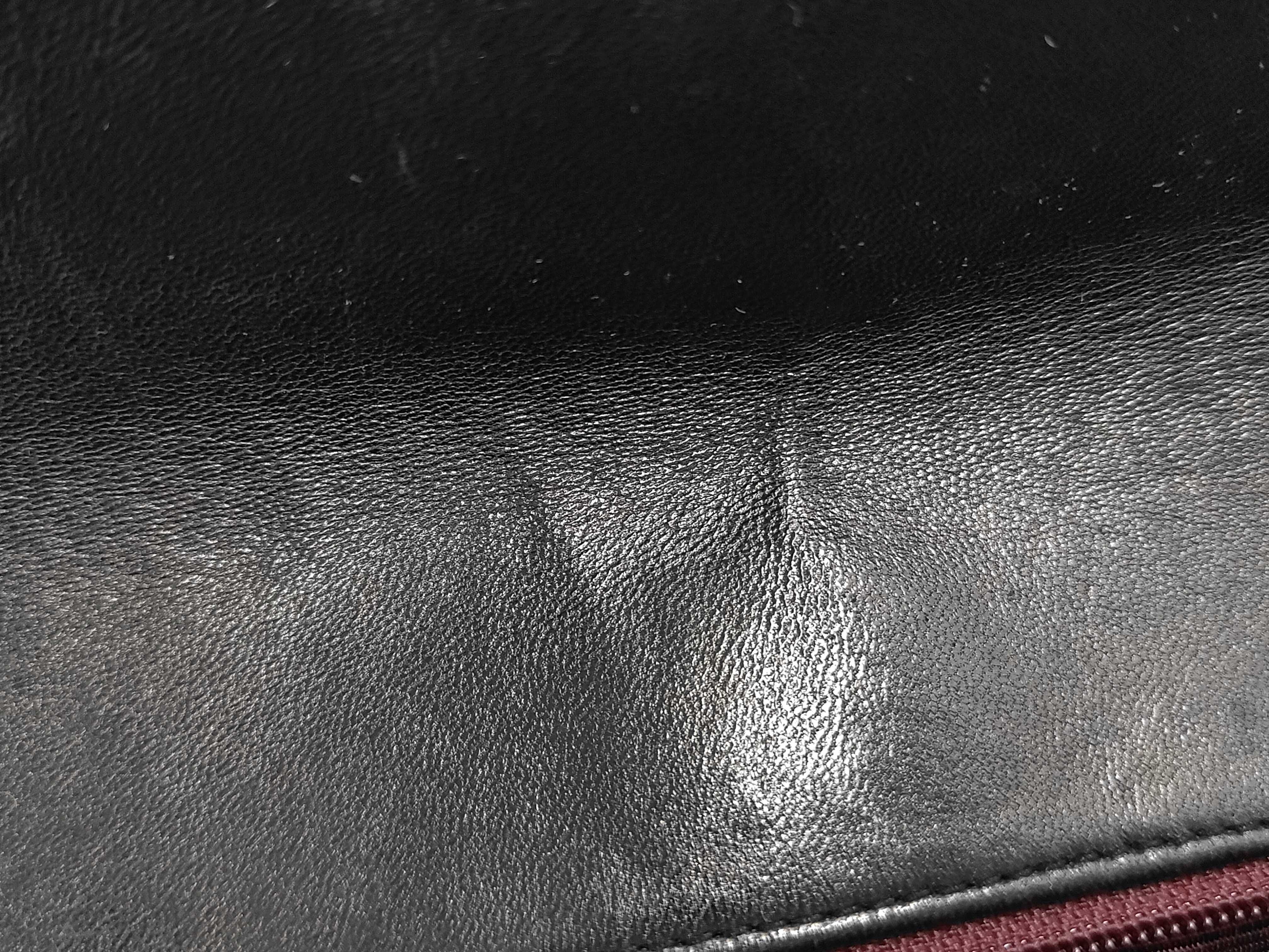 Matelassé Chanel Shoulder Bag 2577275 Bag — view 10