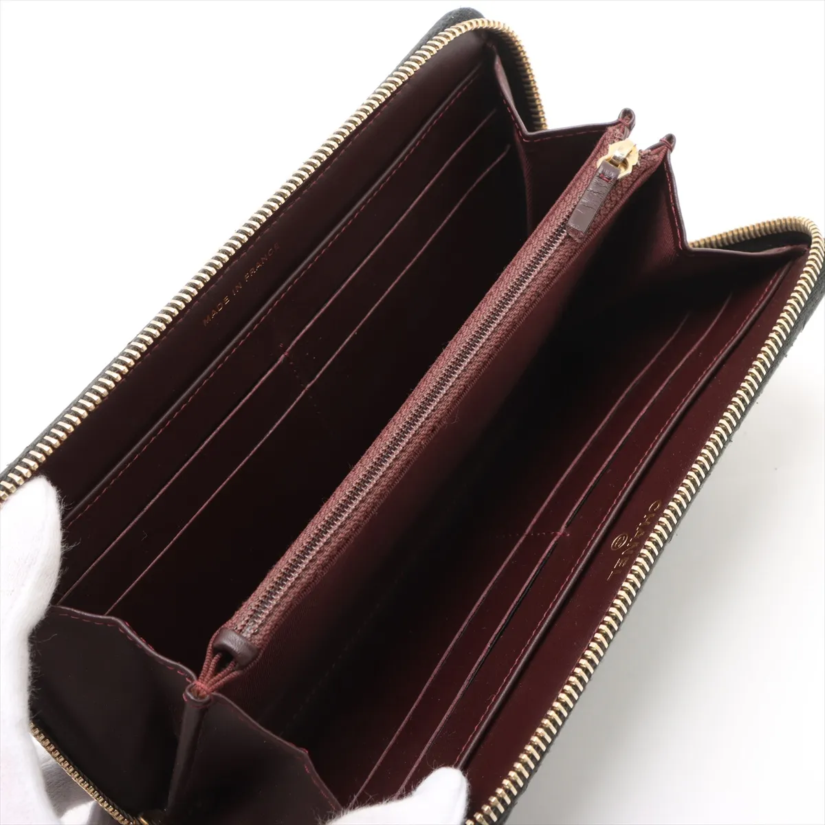 Matelassé Caviar Skin Round Zip Wallet, Black with Gold Hardware, 21857686 — view 3