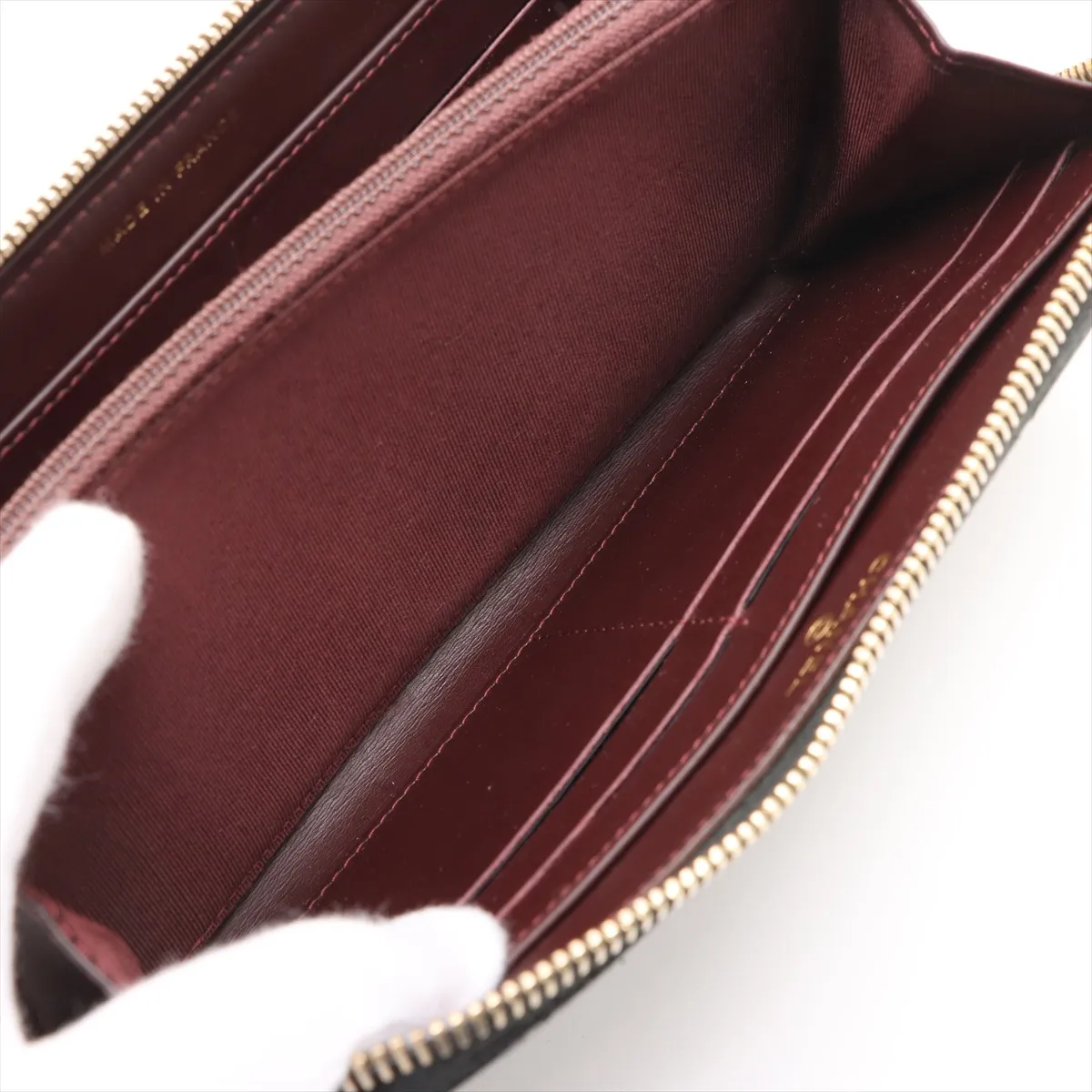 Matelassé Caviar Skin Round Zip Wallet, Black with Gold Hardware, 21857686 — view 4