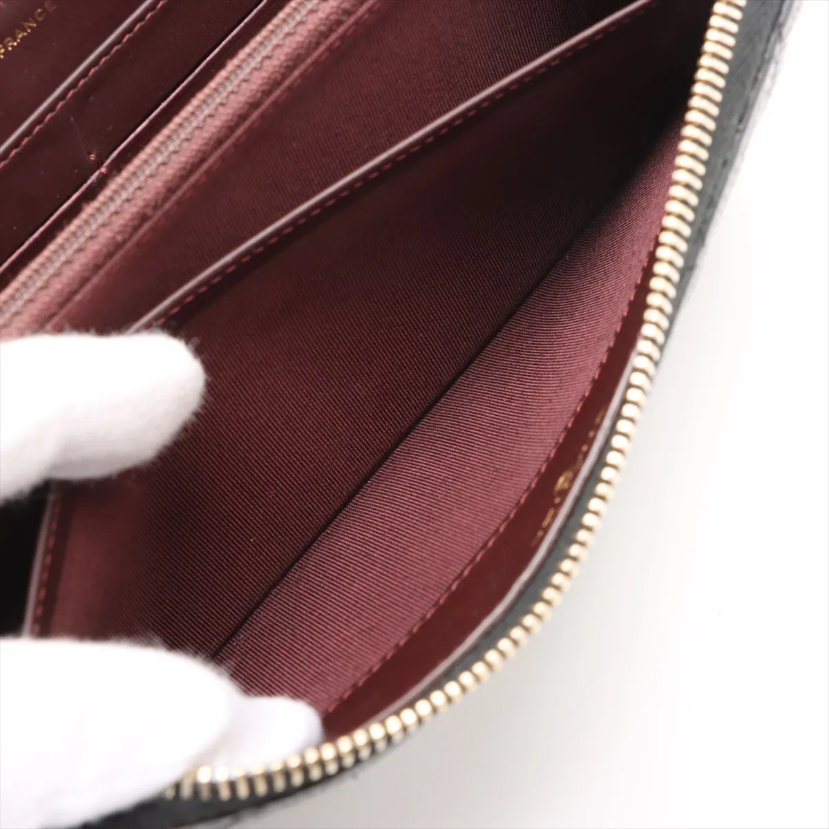 Matelassé Caviar Skin Round Zip Wallet, Black with Gold Hardware, 21857686 — view 7