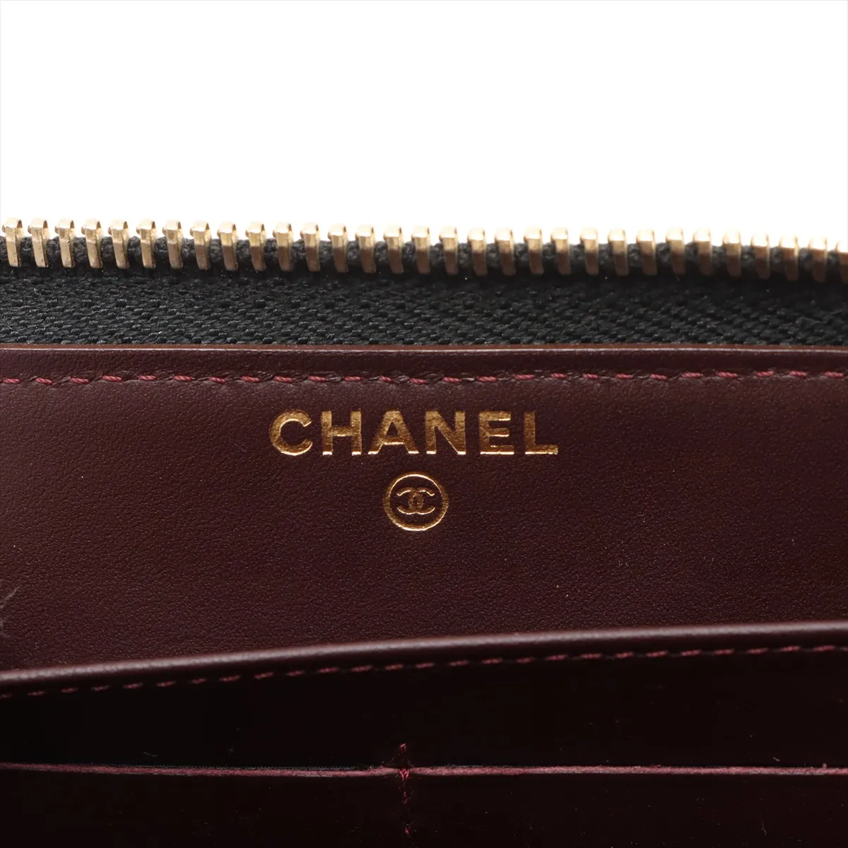 Matelassé Caviar Skin Round Zip Wallet, Black with Gold Hardware, 21857686 — view 9