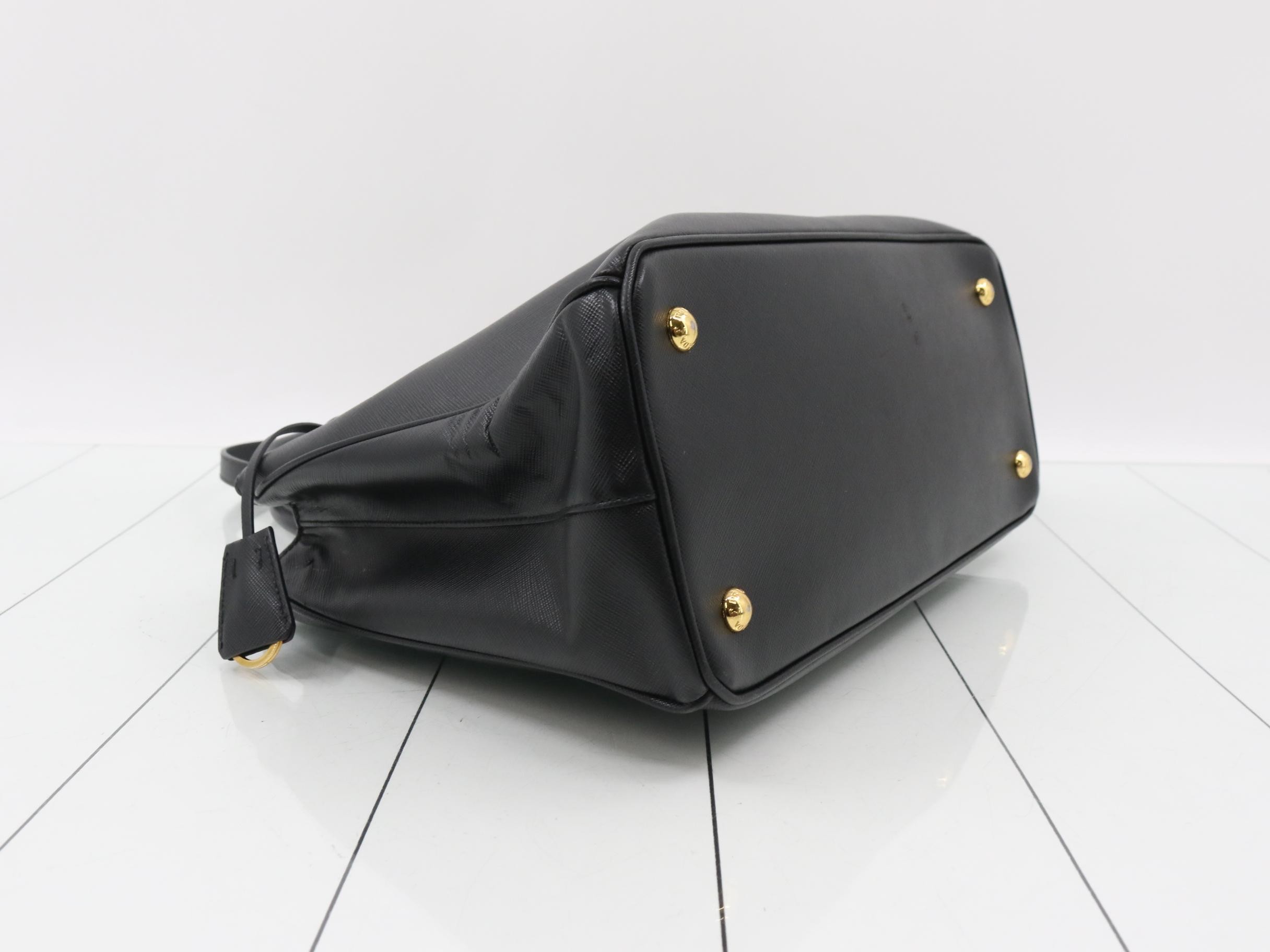 BN1874 Saffiano Galleria Shoulder Bag — view 5