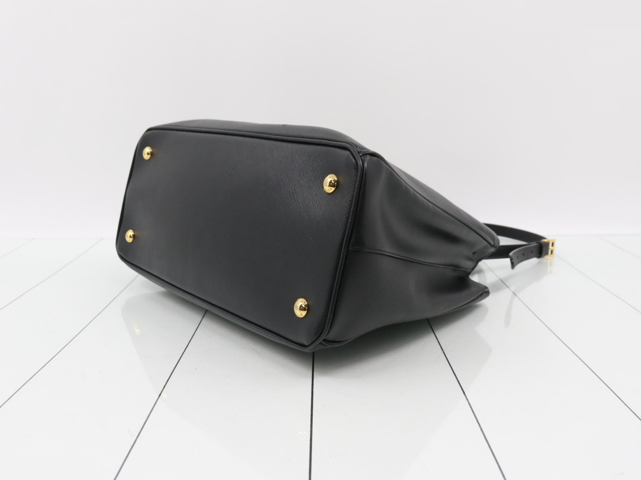 BN1874 Saffiano Galleria Shoulder Bag — view 6