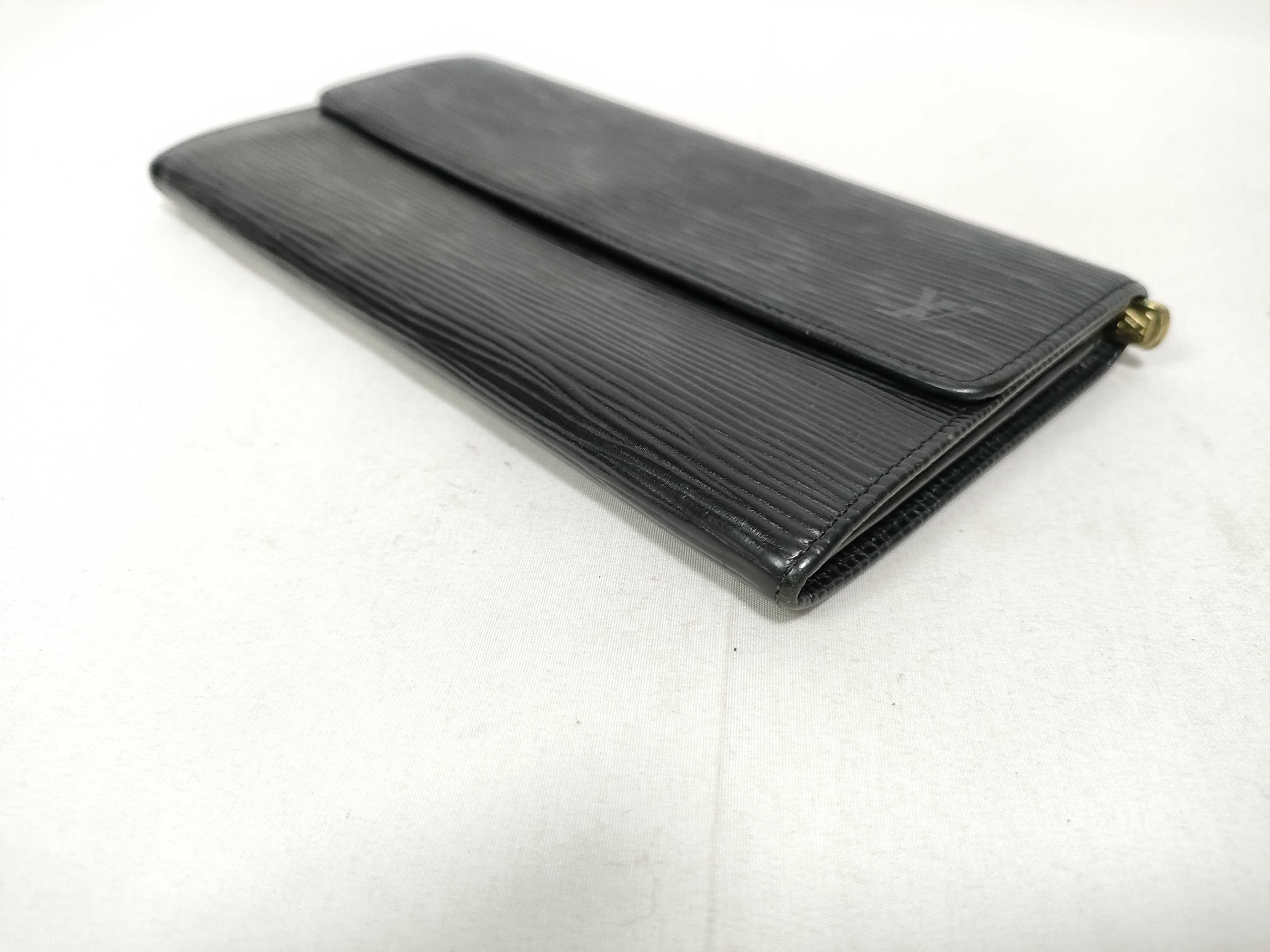 Epi Leather Wallet, Portemonnaie Credit Pochette M63572 — view 3