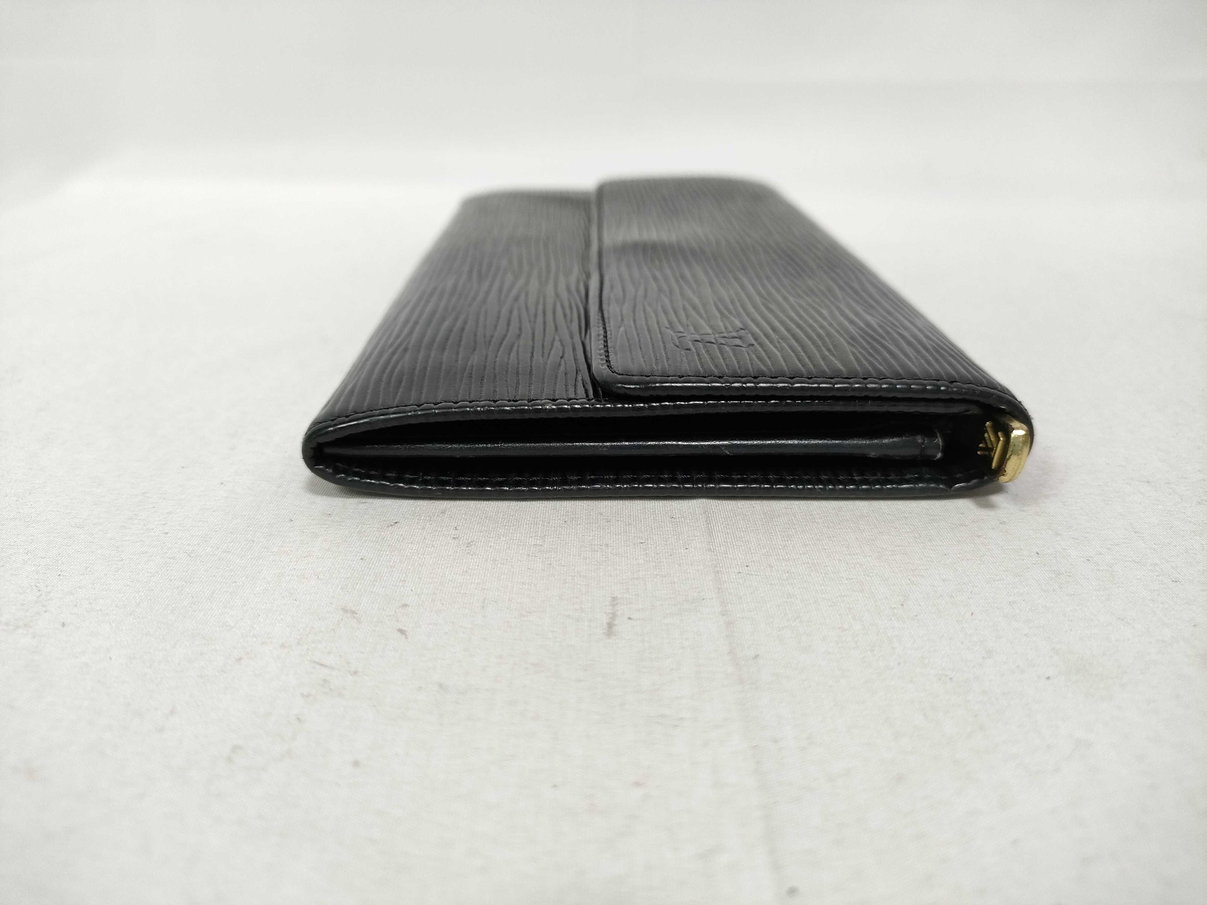 Epi Leather Wallet, Portemonnaie Credit Pochette M63572 — view 4