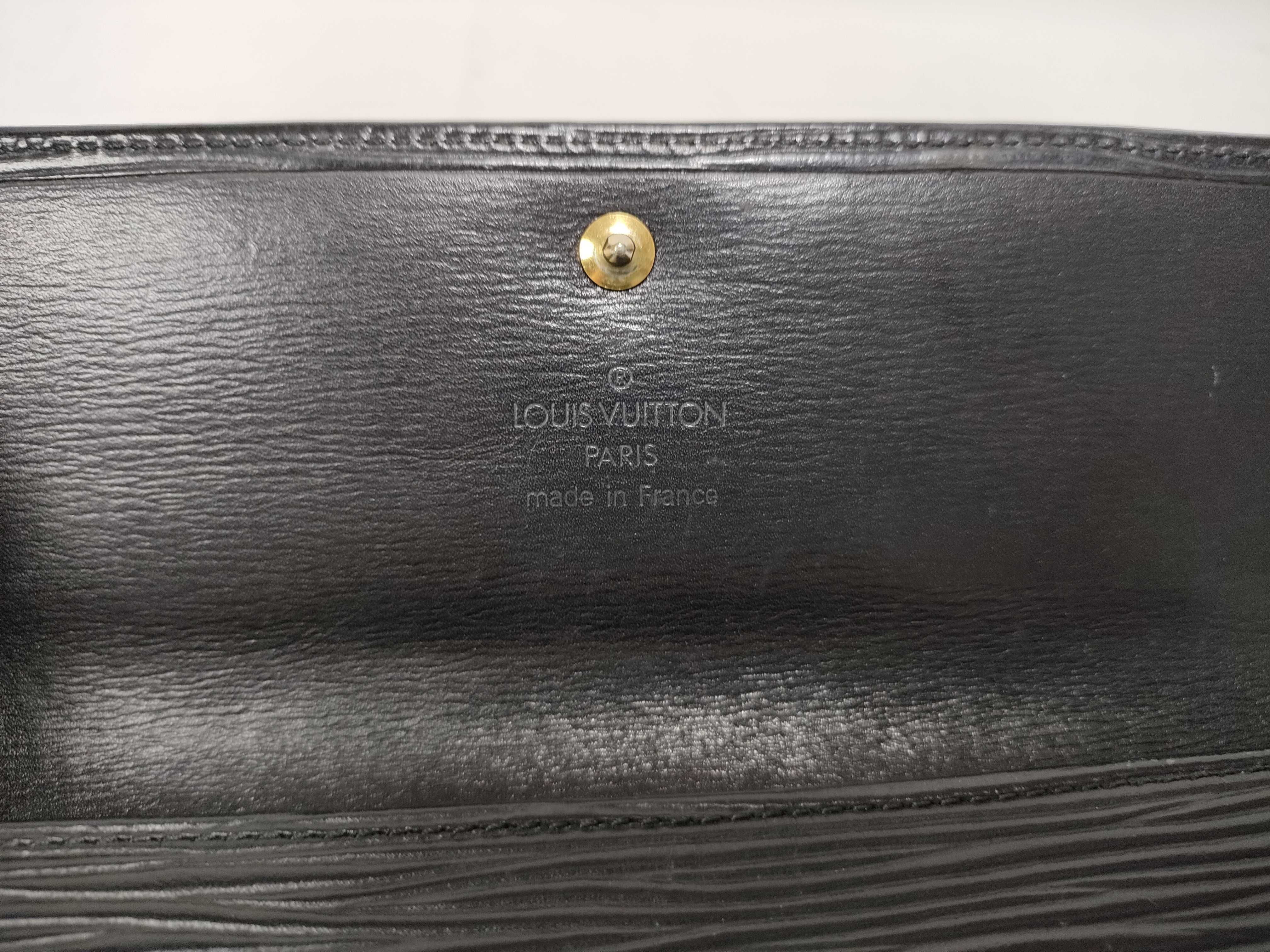 Epi Leather Wallet, Portemonnaie Credit Pochette M63572 — view 9