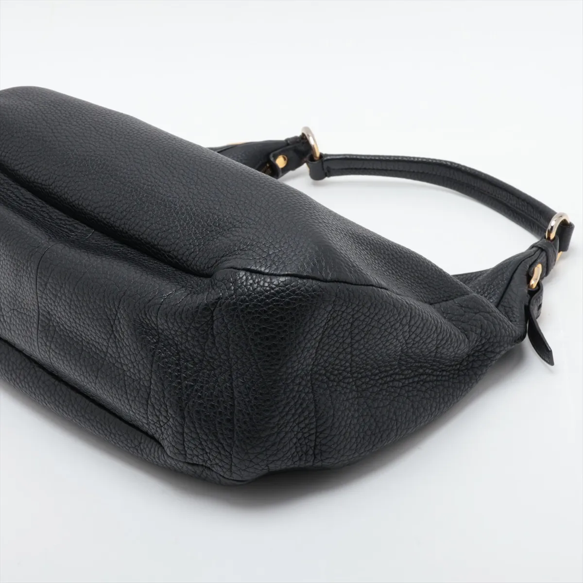 Vitello Daino Leather Shoulder Bag, Black — view 3