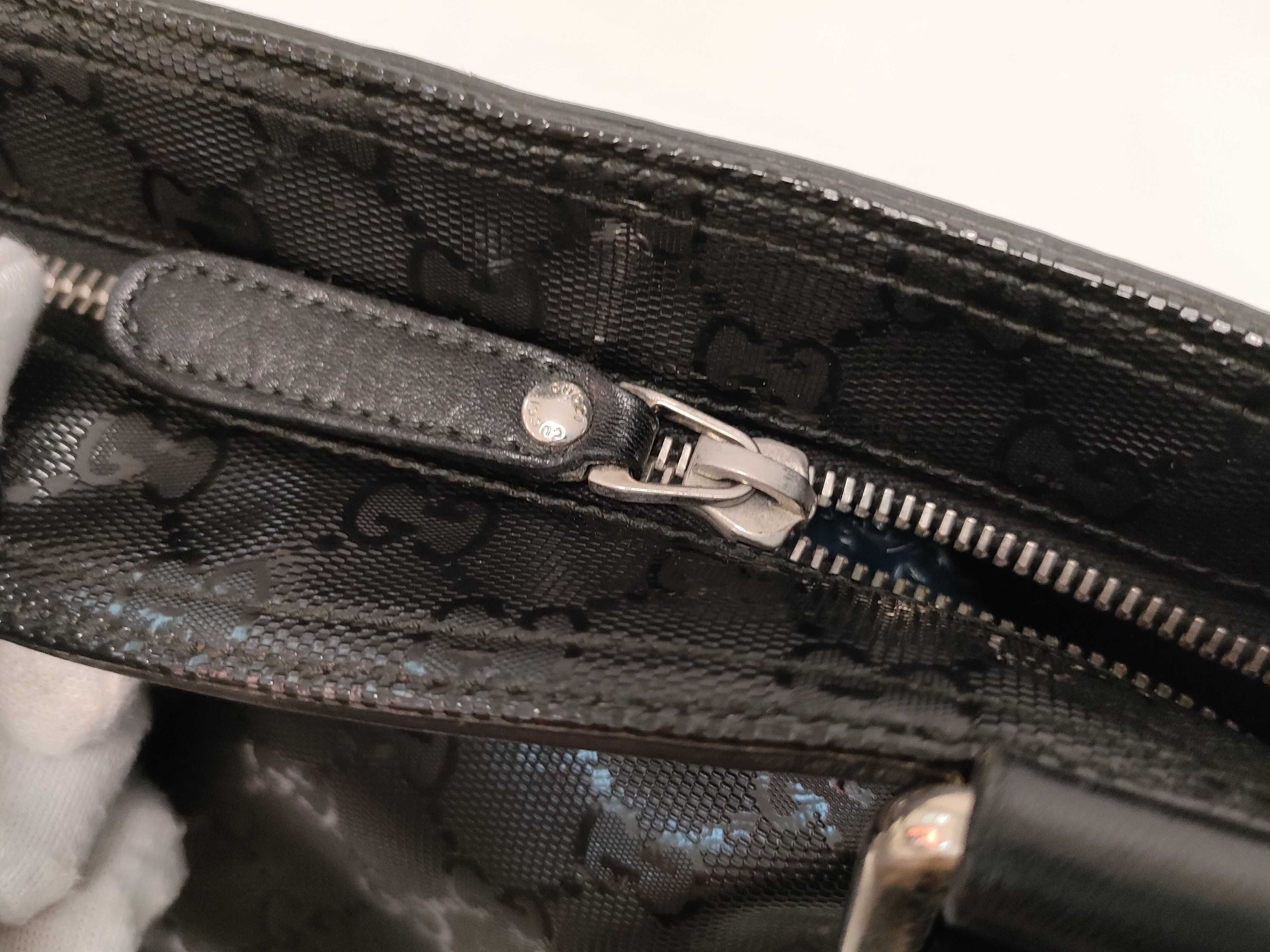 Old Bag Shoulder Bag — view 8
